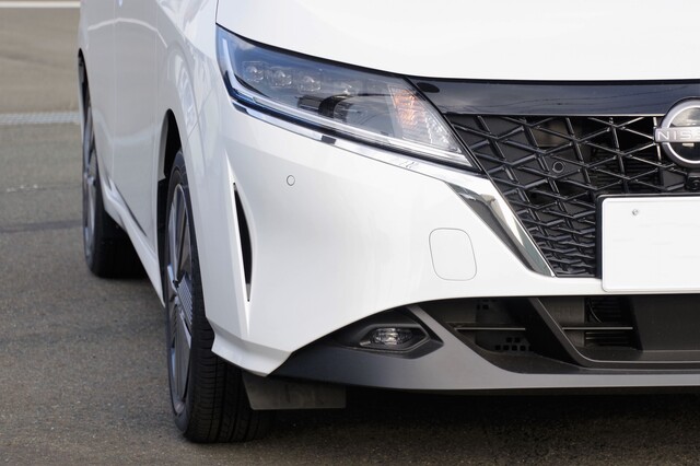 フロントバンパー