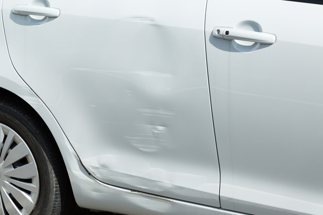 車に付いた擦り傷