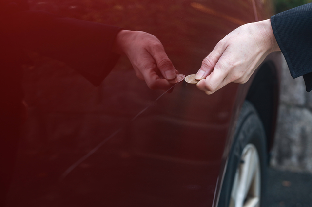 いたずらで付いた傷