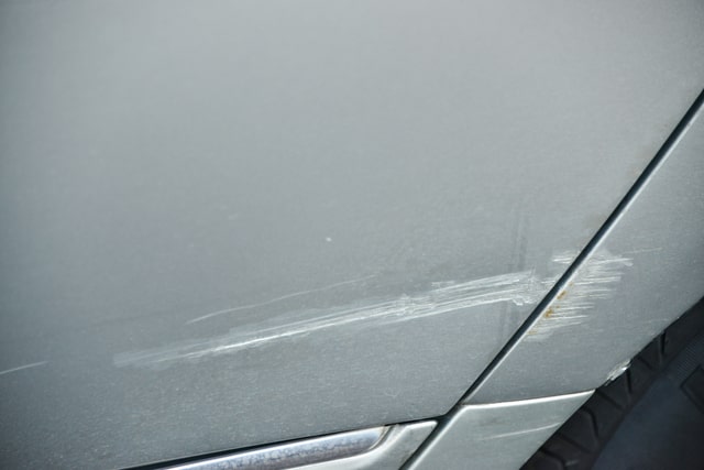 ドアエッジ＋ドアについた傷