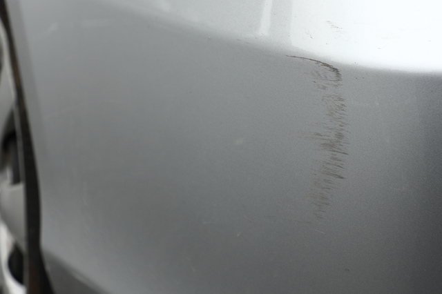 バンパーの擦り傷