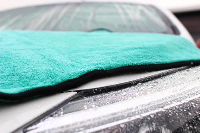 洗車後の拭き取り