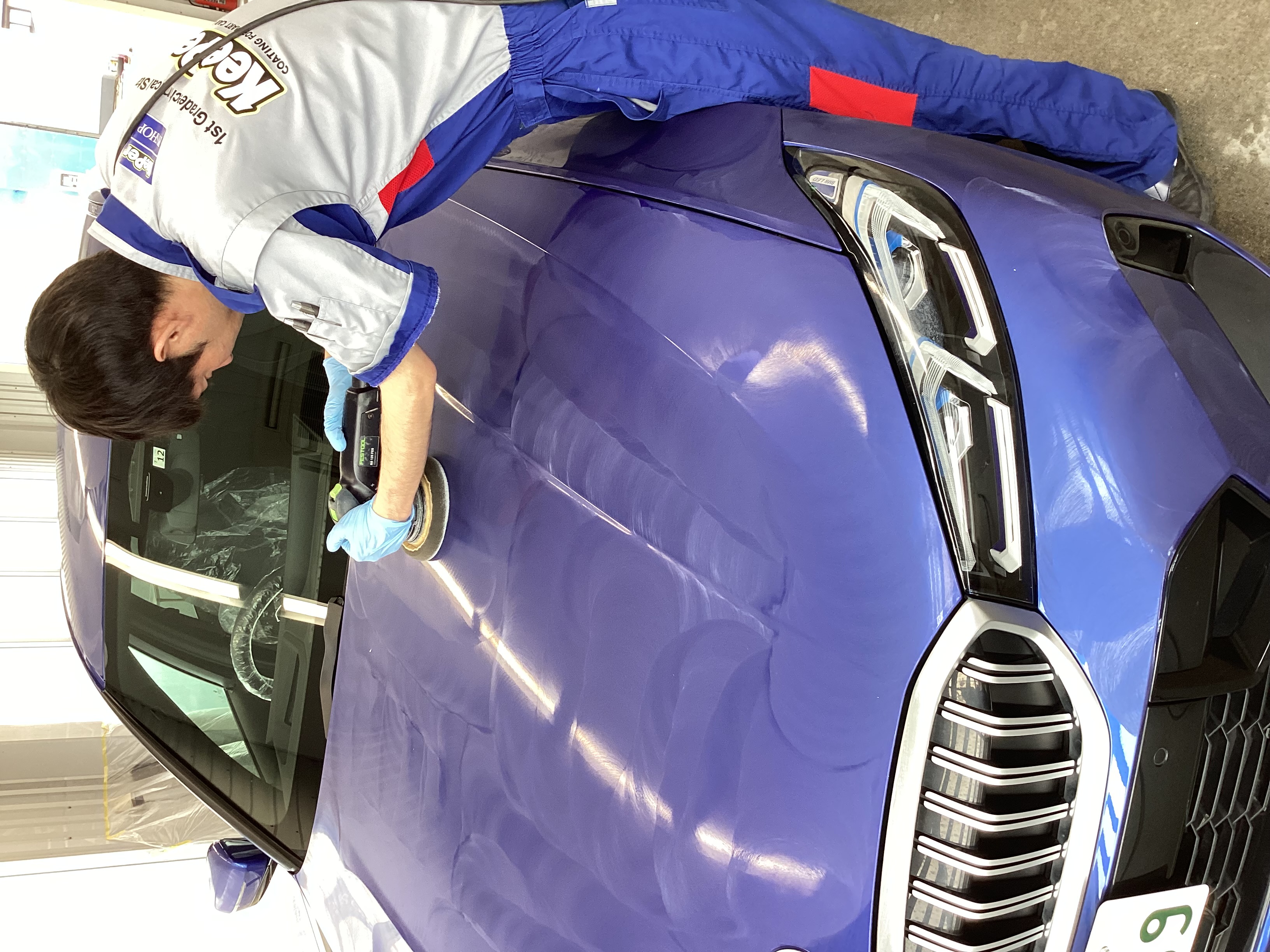 雨の日でも車が輝く細密研磨でボディーを美しく✨🚗八戸TSのプロ技術