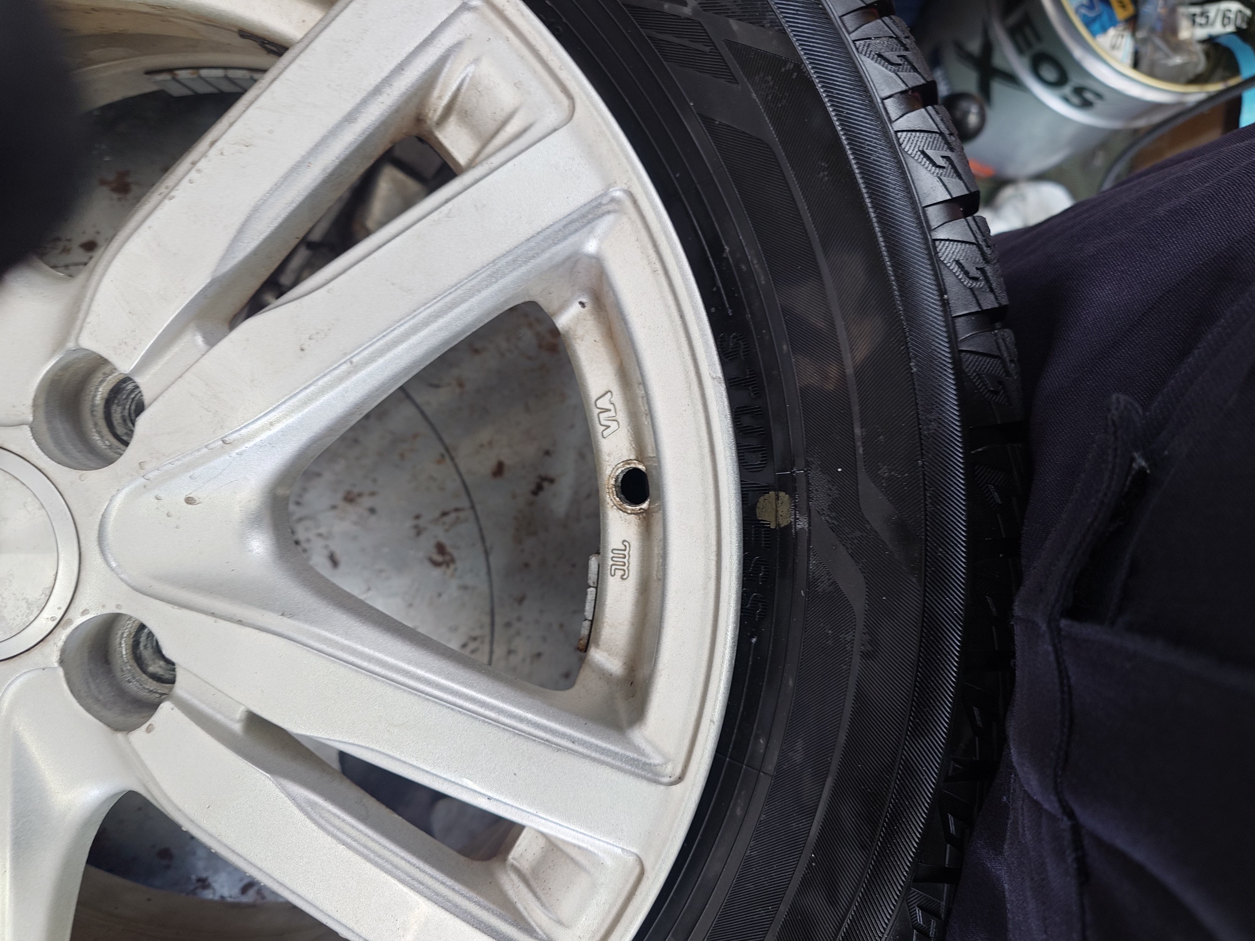 富山小杉TSで学ぶタイヤ空気圧トラブルと冬の安心点検🚗