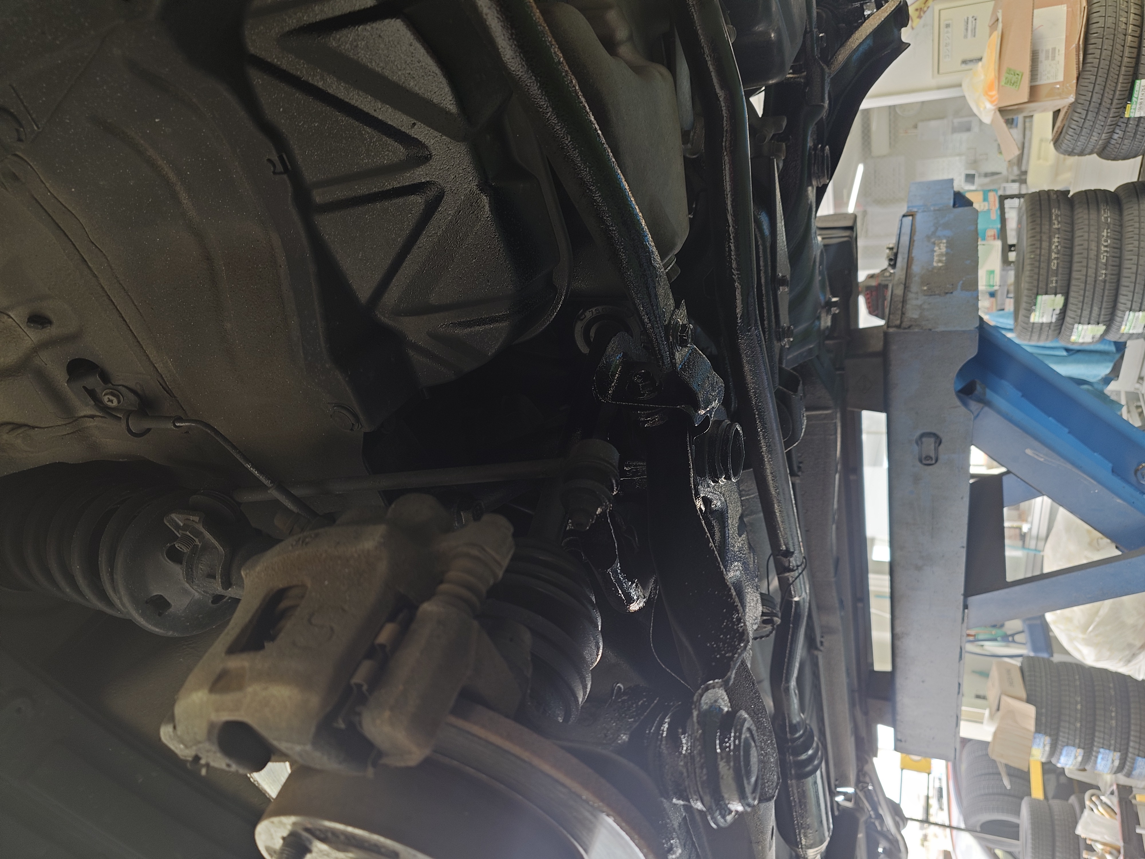 富山小杉TSで冬前におすすめのタイヤ交換と下廻りケア🚗