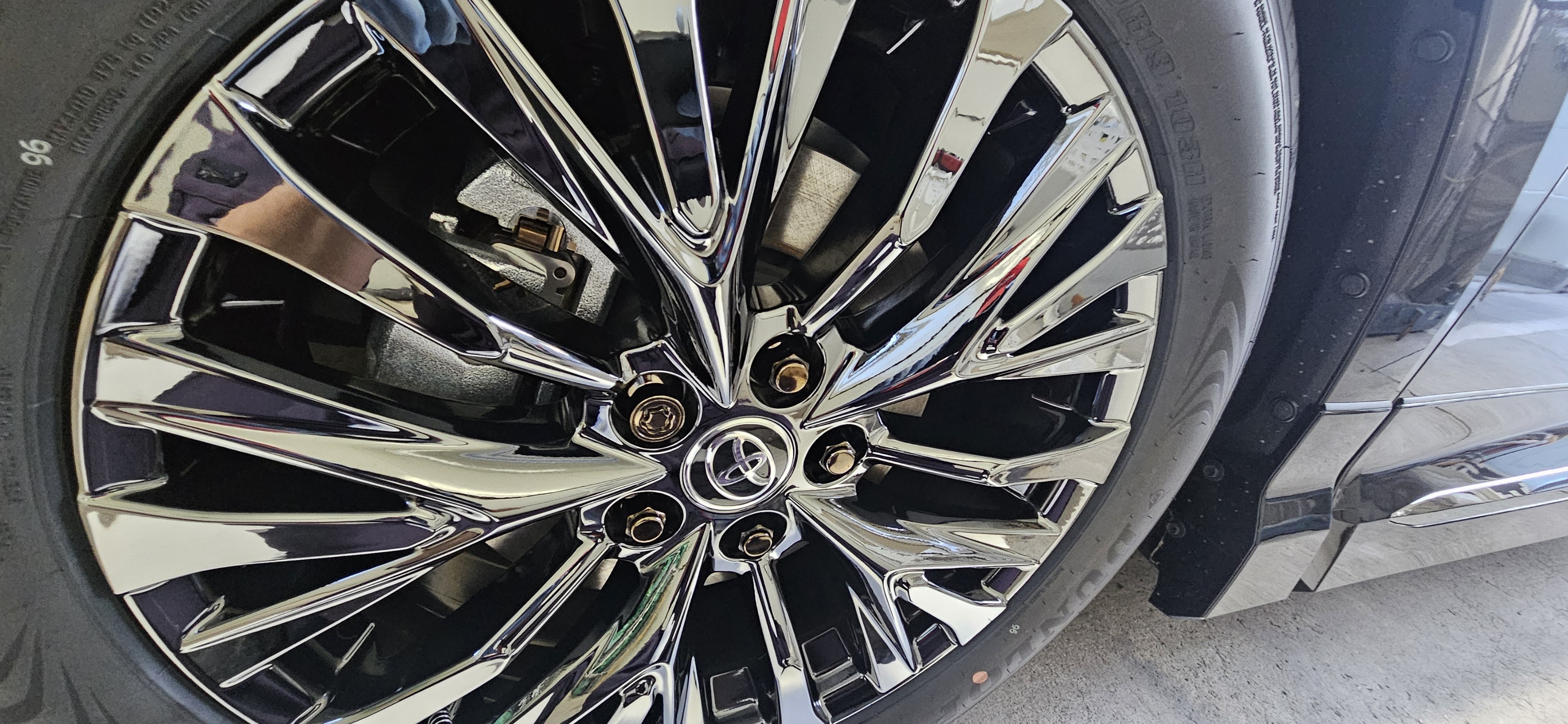 豊橋新栄SSの春おすすめホイール＆窓ガラスコーティング🌸安全運転をサポート