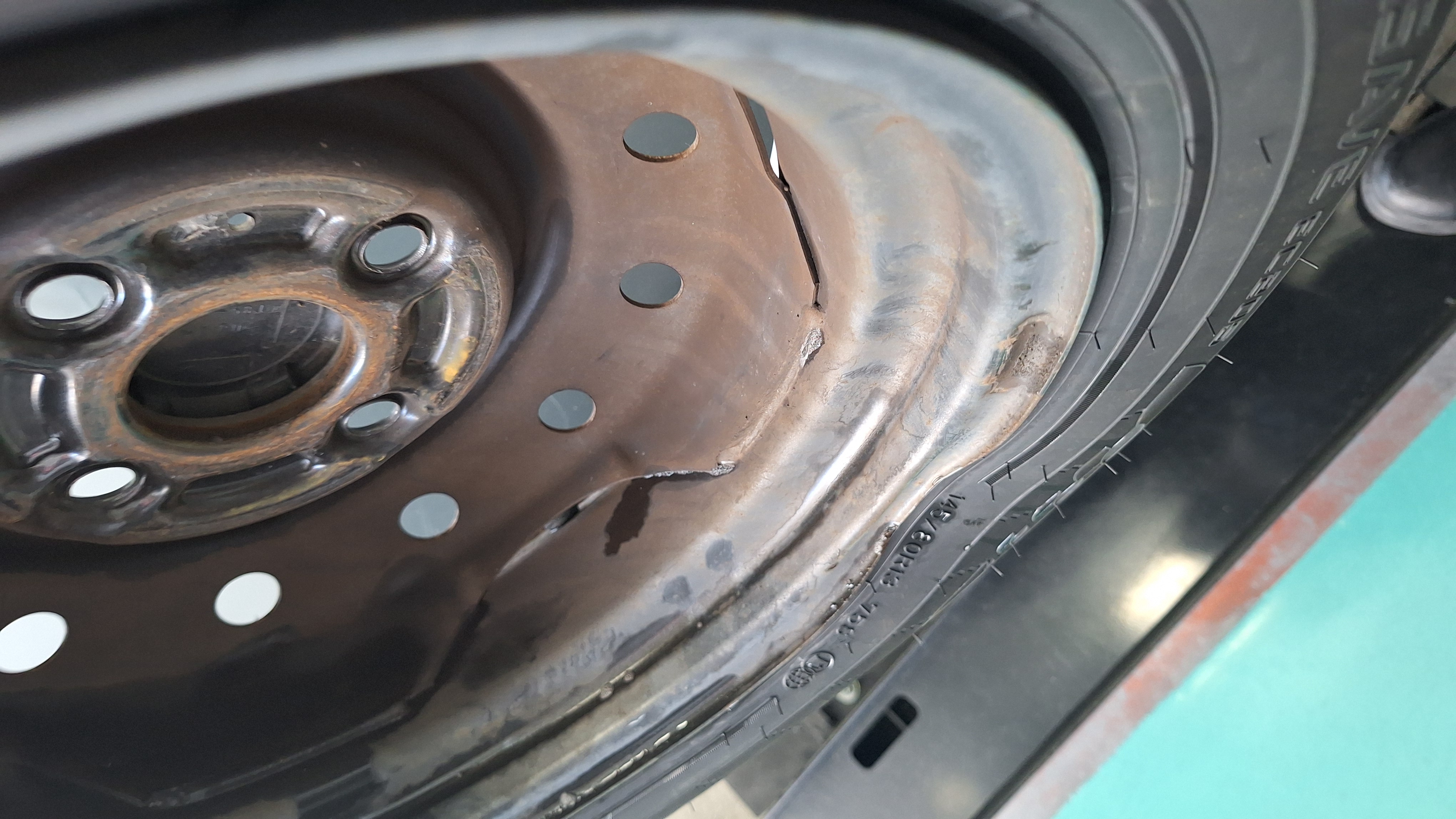 春のドライブ前に必見🚗タイヤとワイパー点検で安心カーライフ