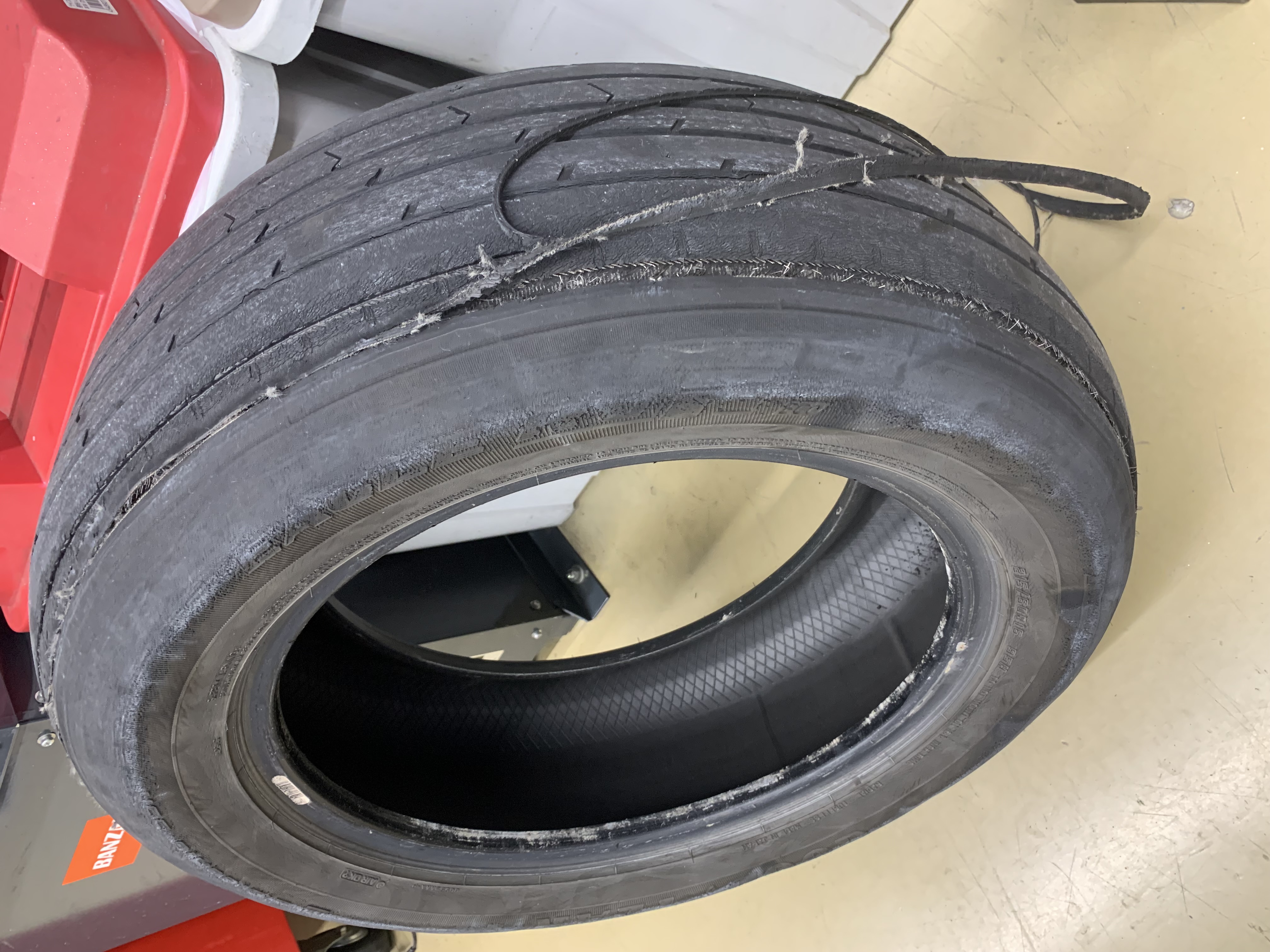 春のドライブ前にチェックしたいタイヤと車の点検ポイント🌸