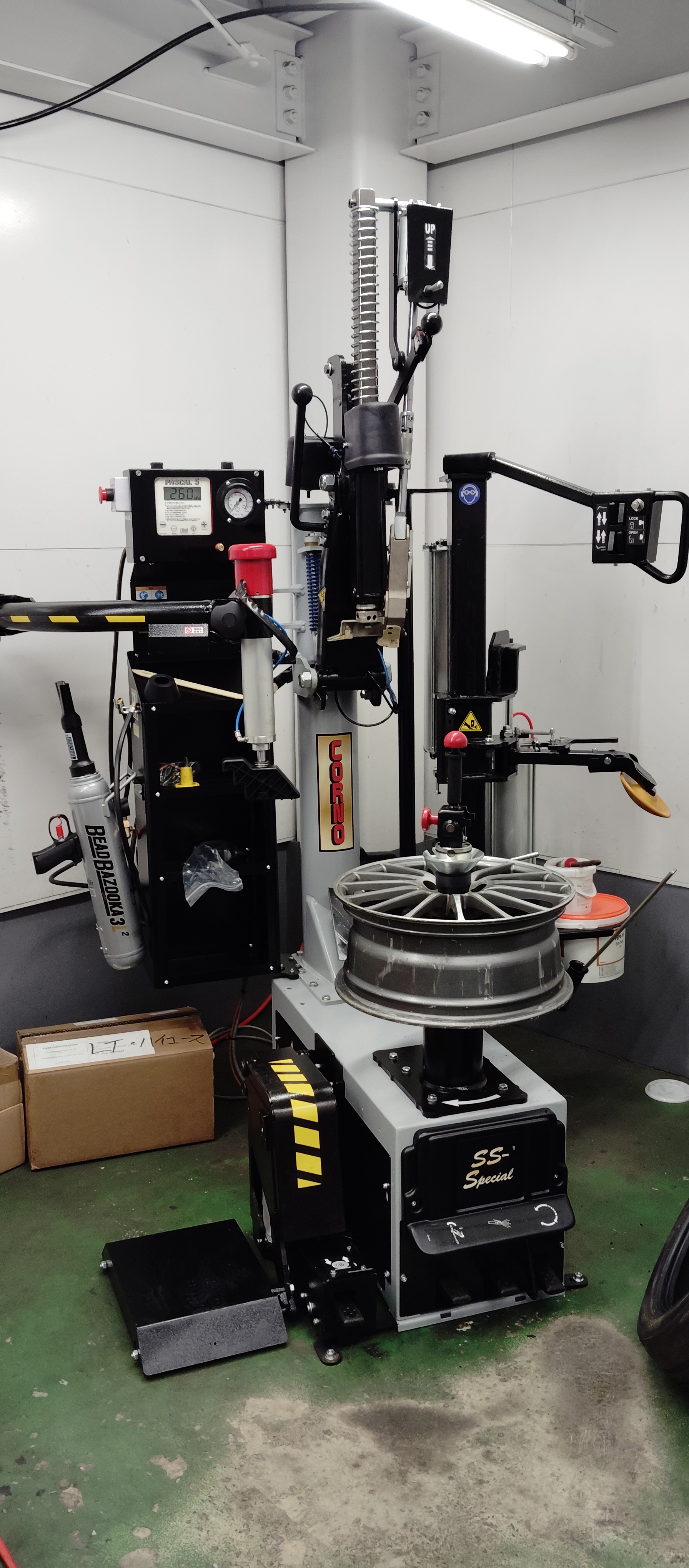 最新30インチ対応タイヤチェンジャーで春のドライブ準備をサポート🚗