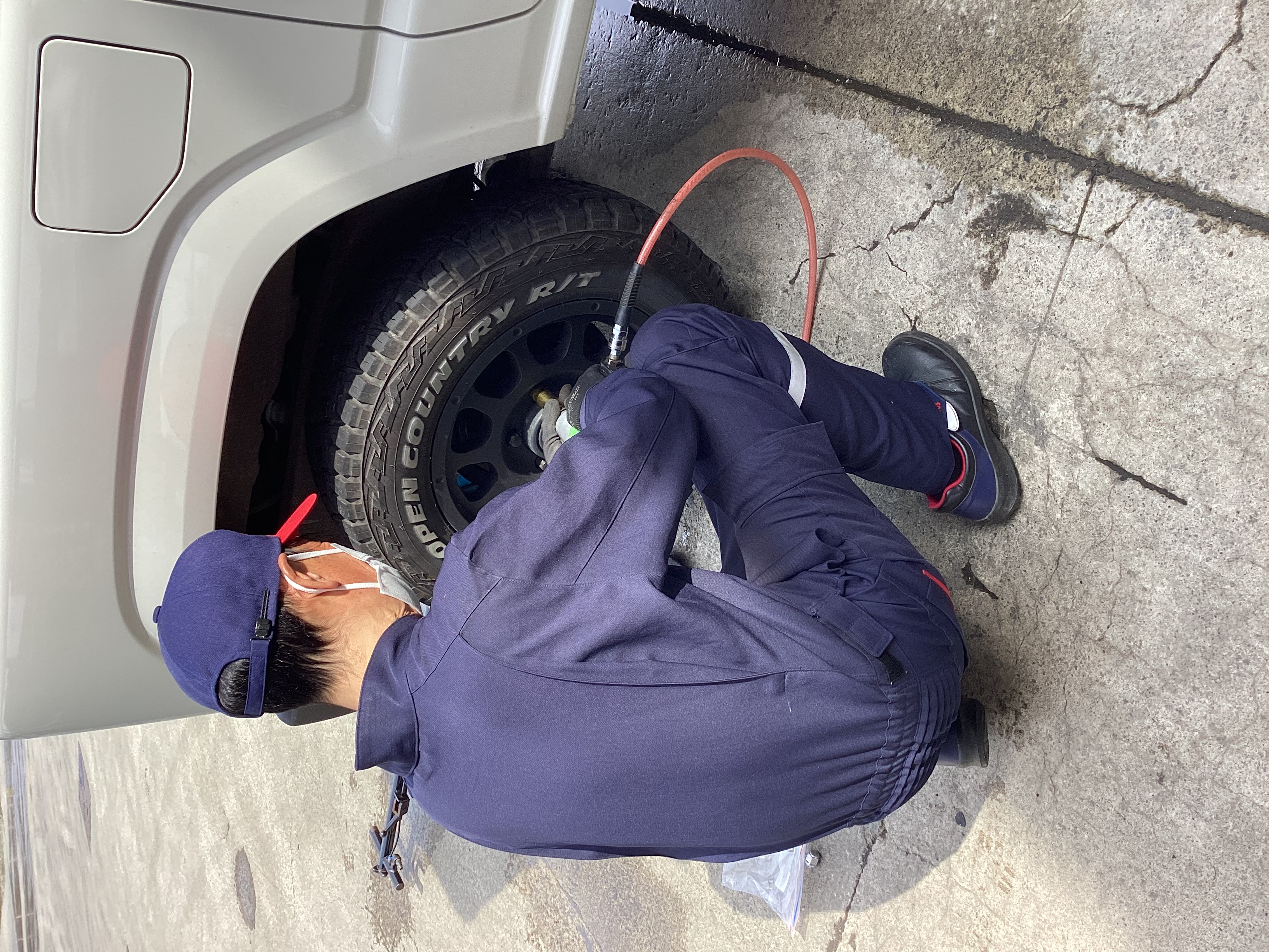 ENEOSウイング青森インターTS春のタイヤ交換と洗車で快適ドライブへ🚗