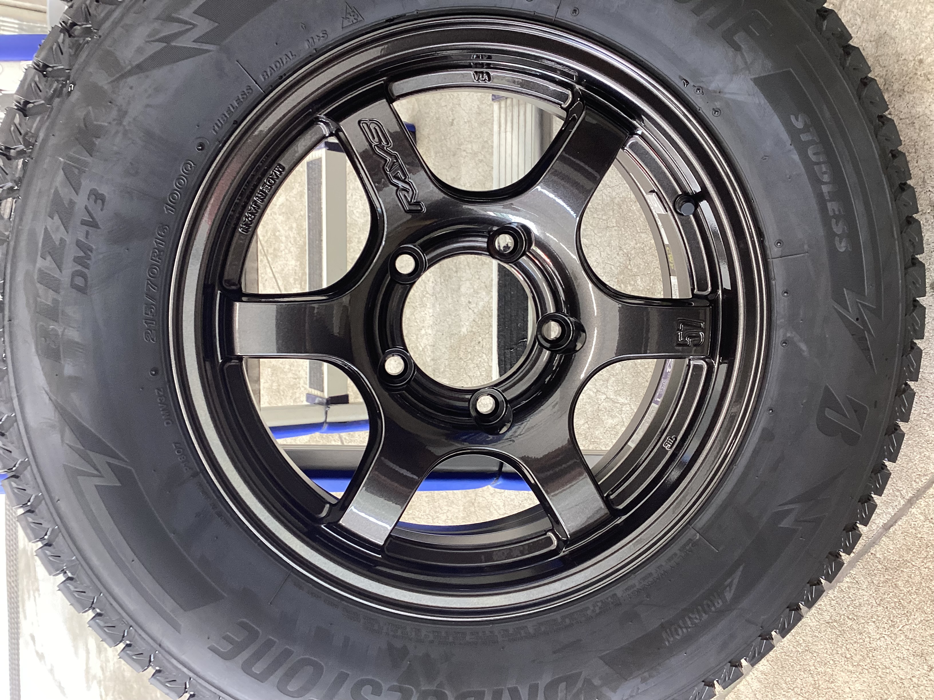 冬前におすすめホイールコーティングで愛車を塩害から守ろう🚗