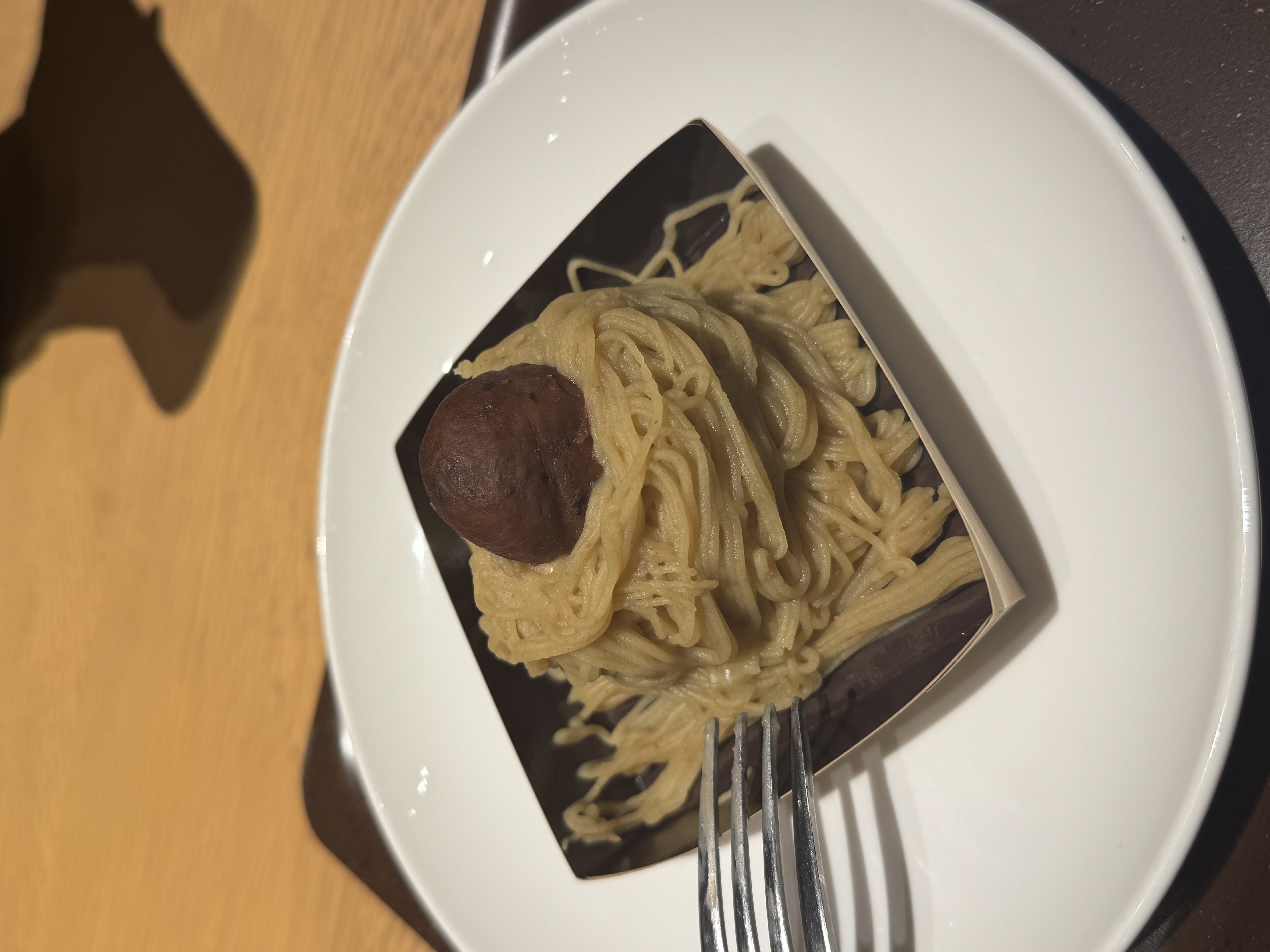 冬の雪道も安心 手洗い洗車とタイヤ交換で愛車ケア❄️