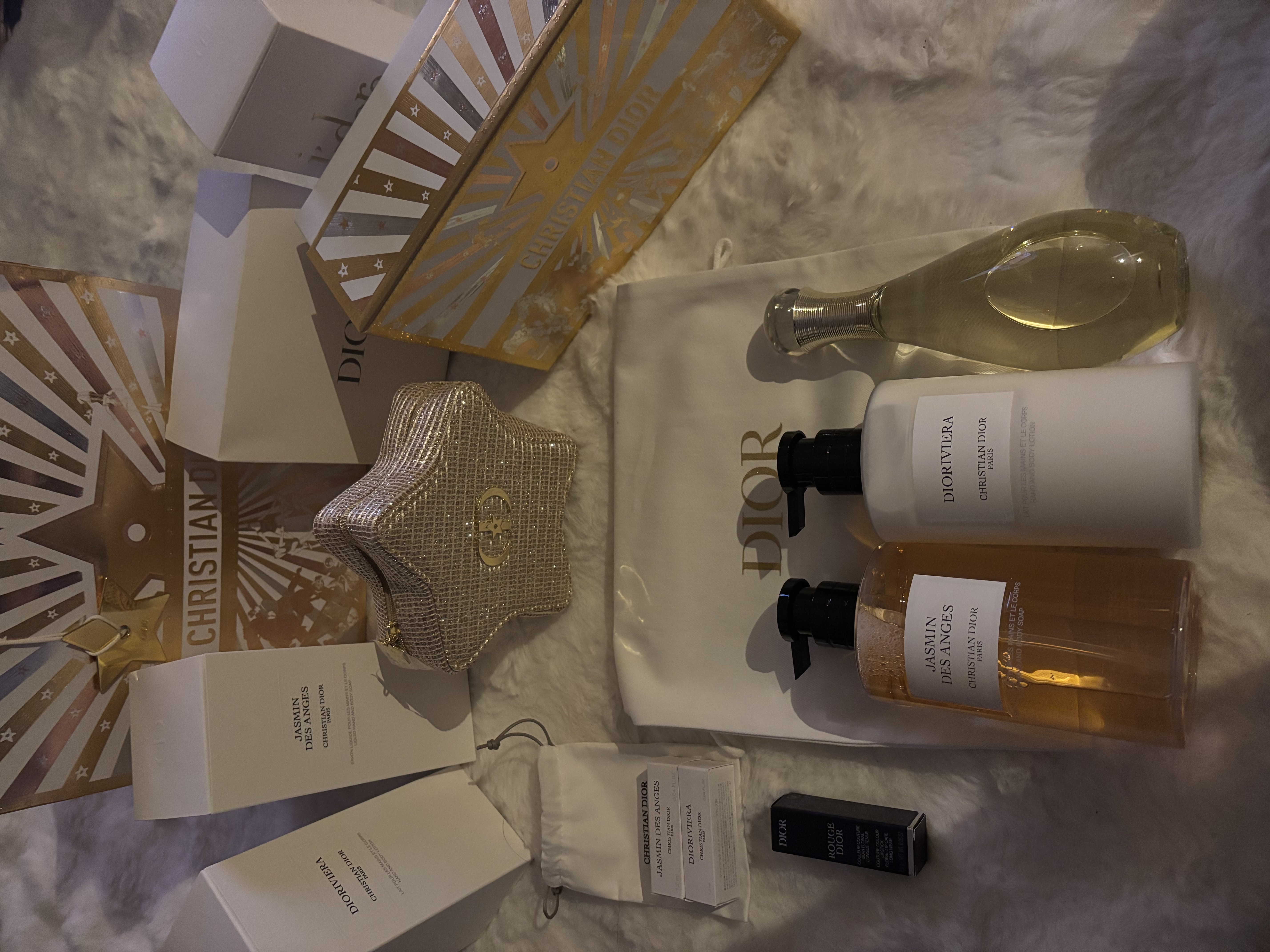 冬の車ケアはお得に安心タイヤ交換と手洗い洗車で快適ドライブ🚗