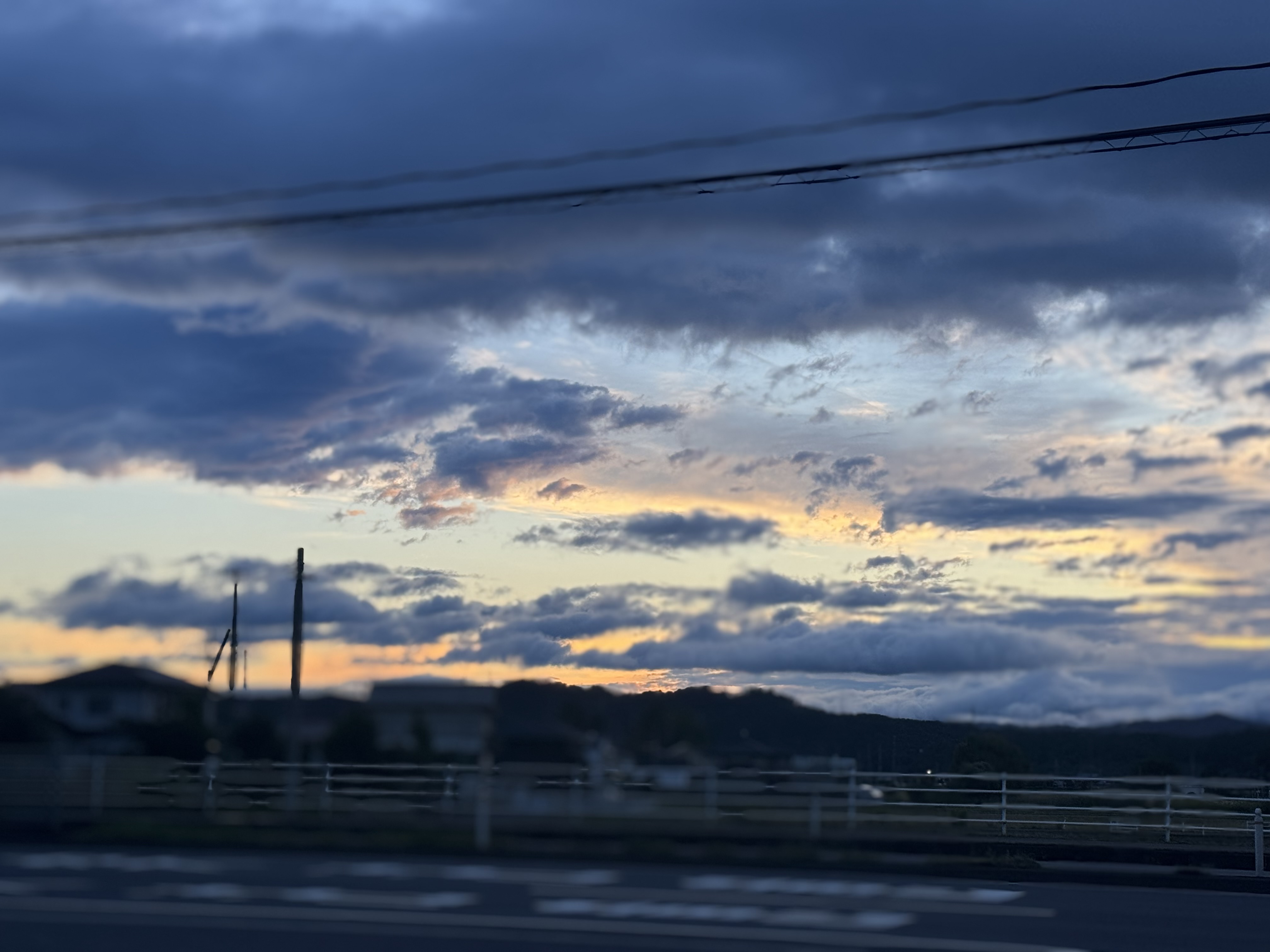 東北初雪で冬支度急げ！タイヤ交換と冬の車メンテ術⛄️
