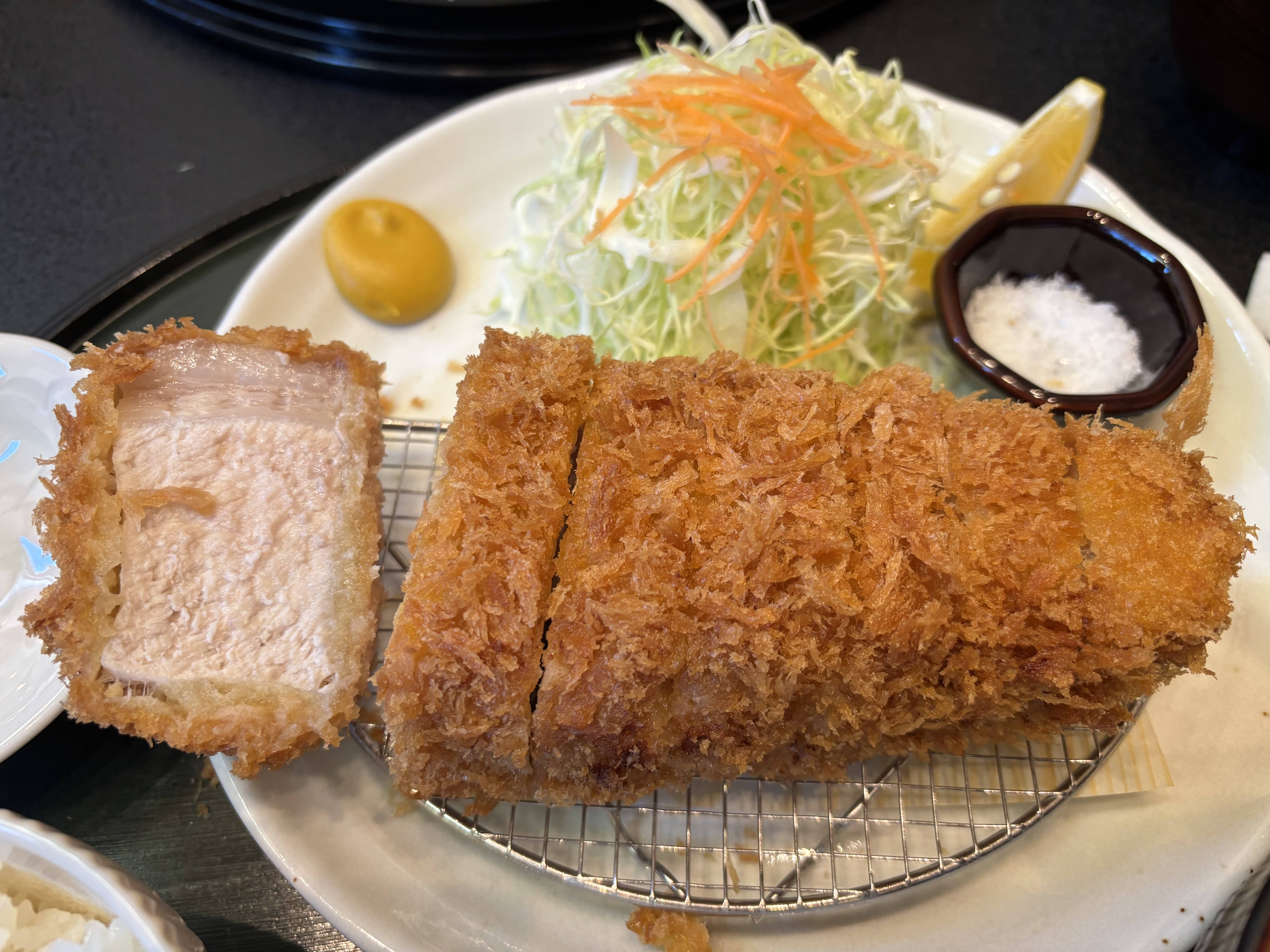 冬の安全運転に必須！新木場TSのタイヤ交換と点検ガイド☃️