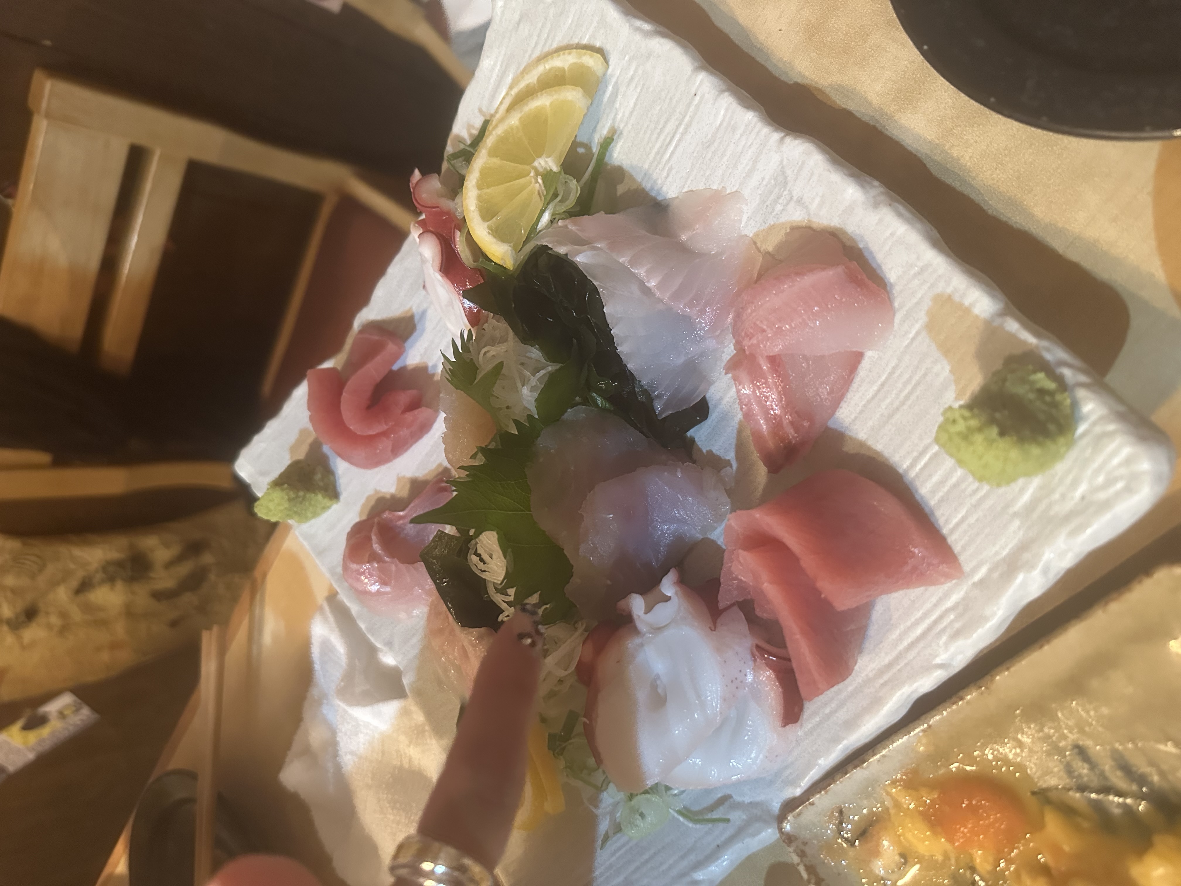 冬の車メンテナンスは藤沢TSで安心サポート🚗お刺身でほっこり気分も満喫