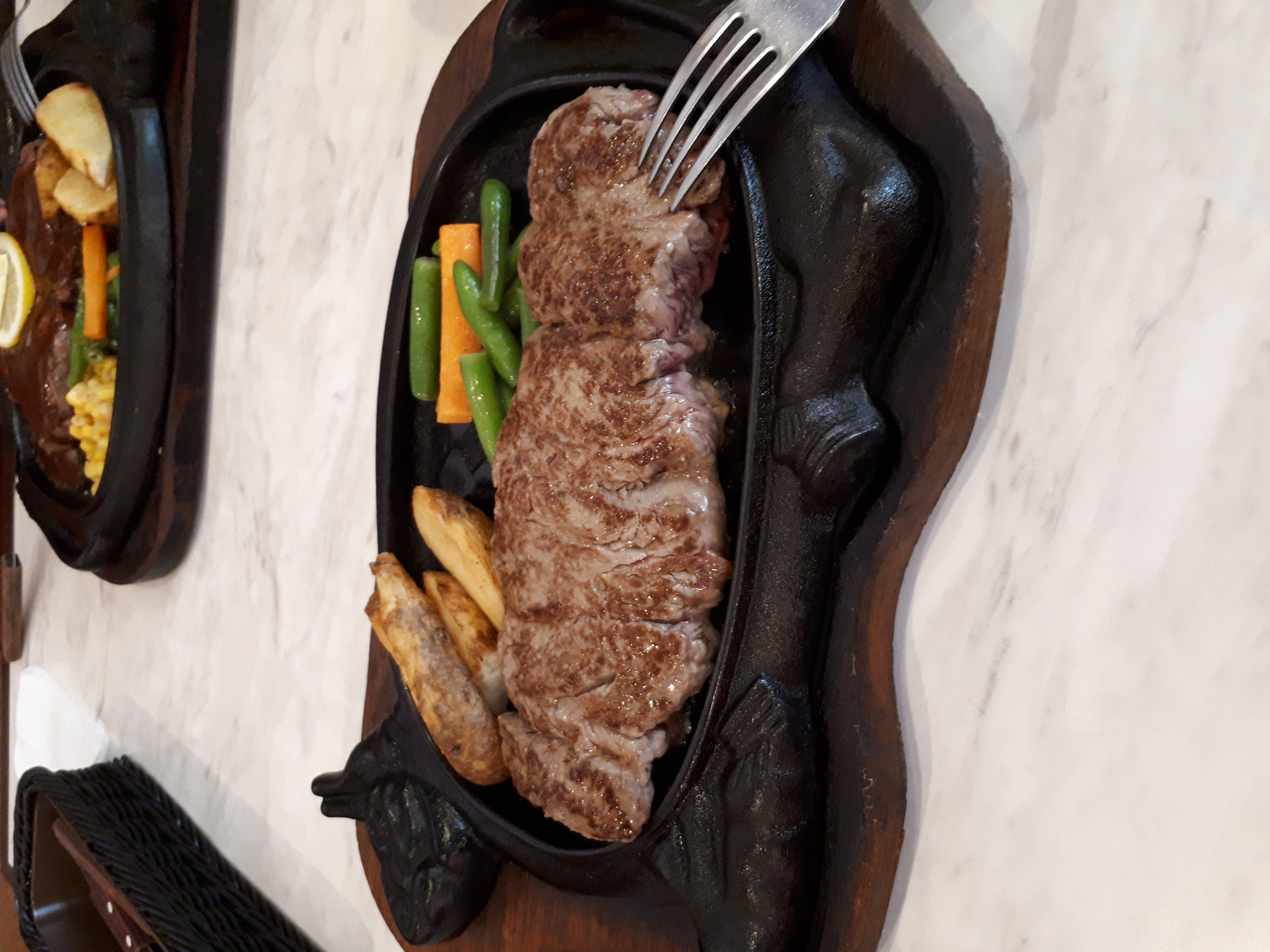 夏のドライブ前におすすめ！藤沢TSの安心点検とお肉イベント情報🍖