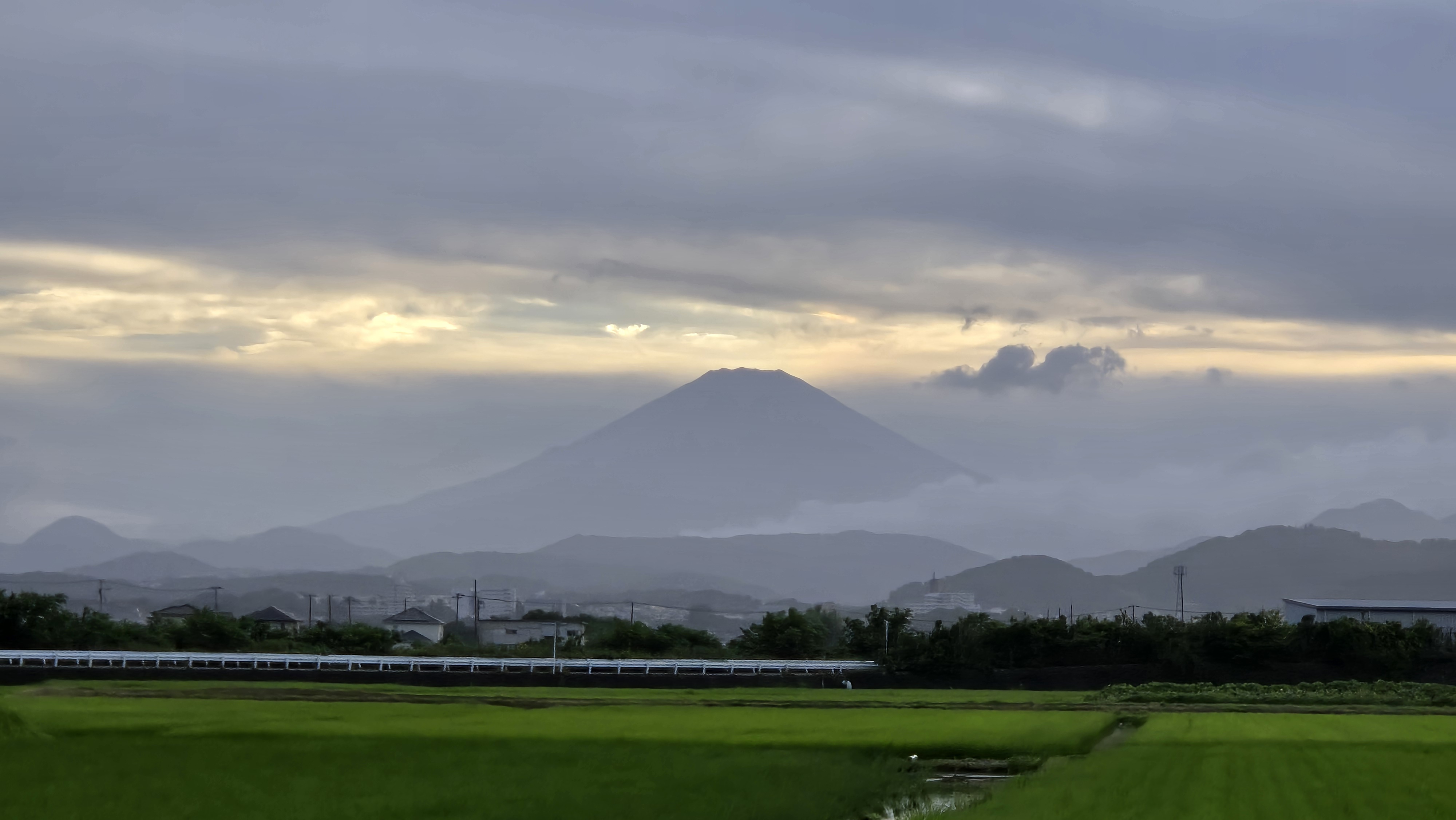 雨→晴れ