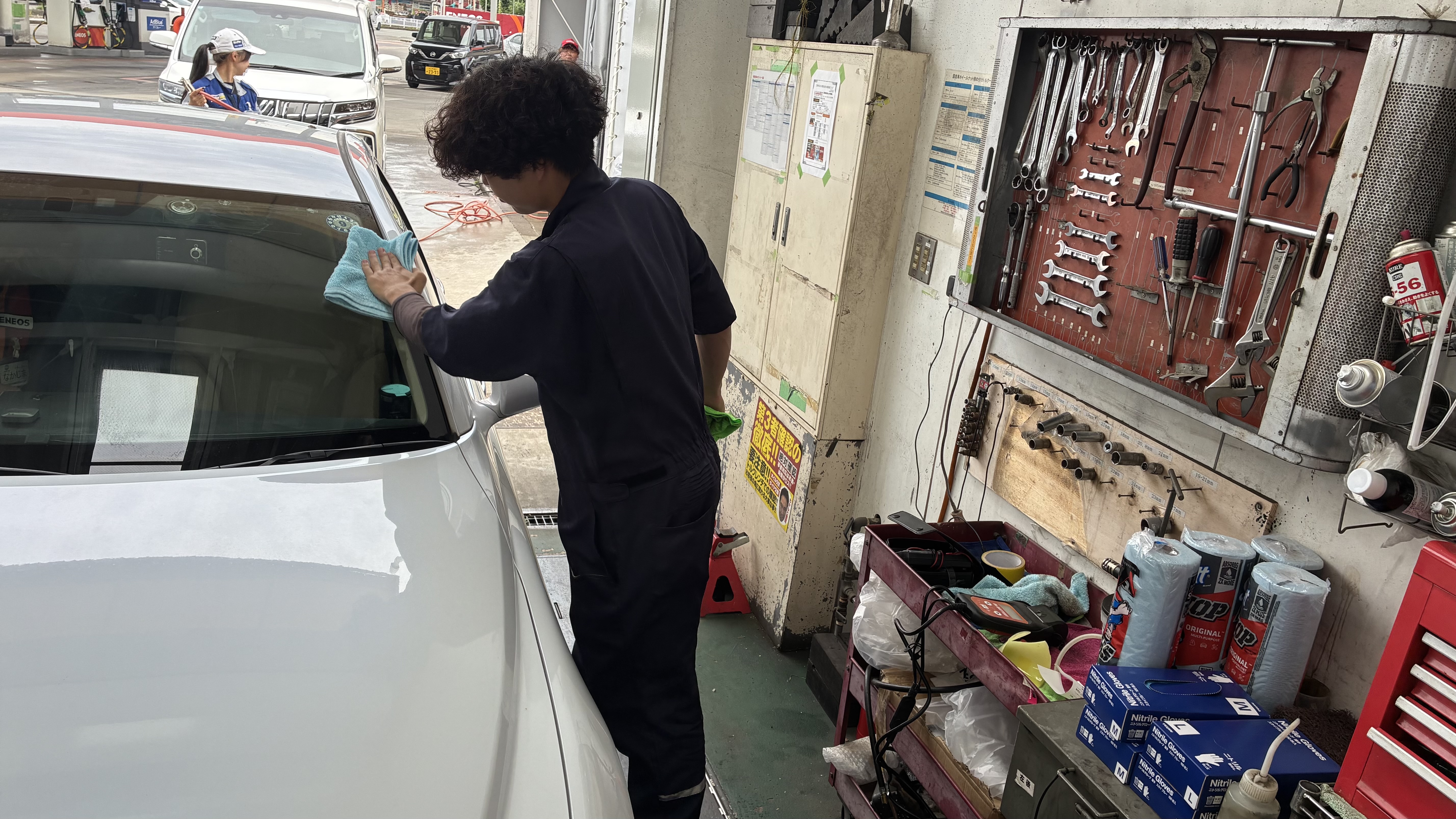 エネオスウイング相模原フリートTSのガッキーマークXのフロントガラス撥水加工！