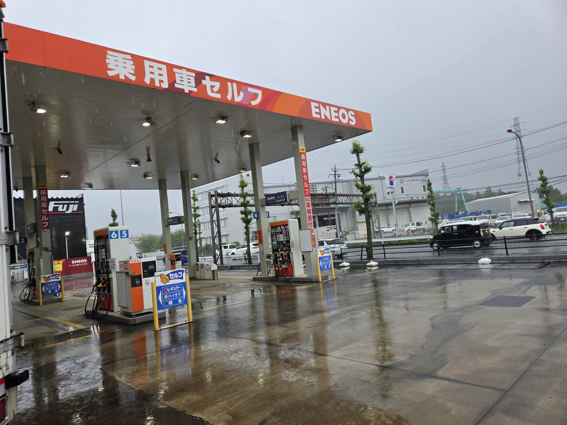 雨の日ドライブを楽しむコツとお得なワイパー特売情報🌧安全運転の秘訣も紹介