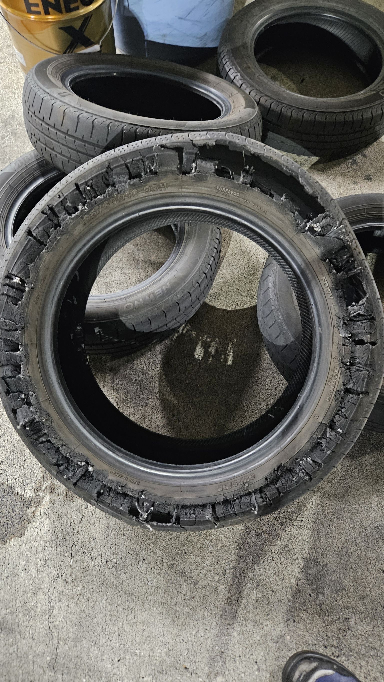 秋の安全ドライブに必須 タイヤ空気圧チェックのポイント🚗