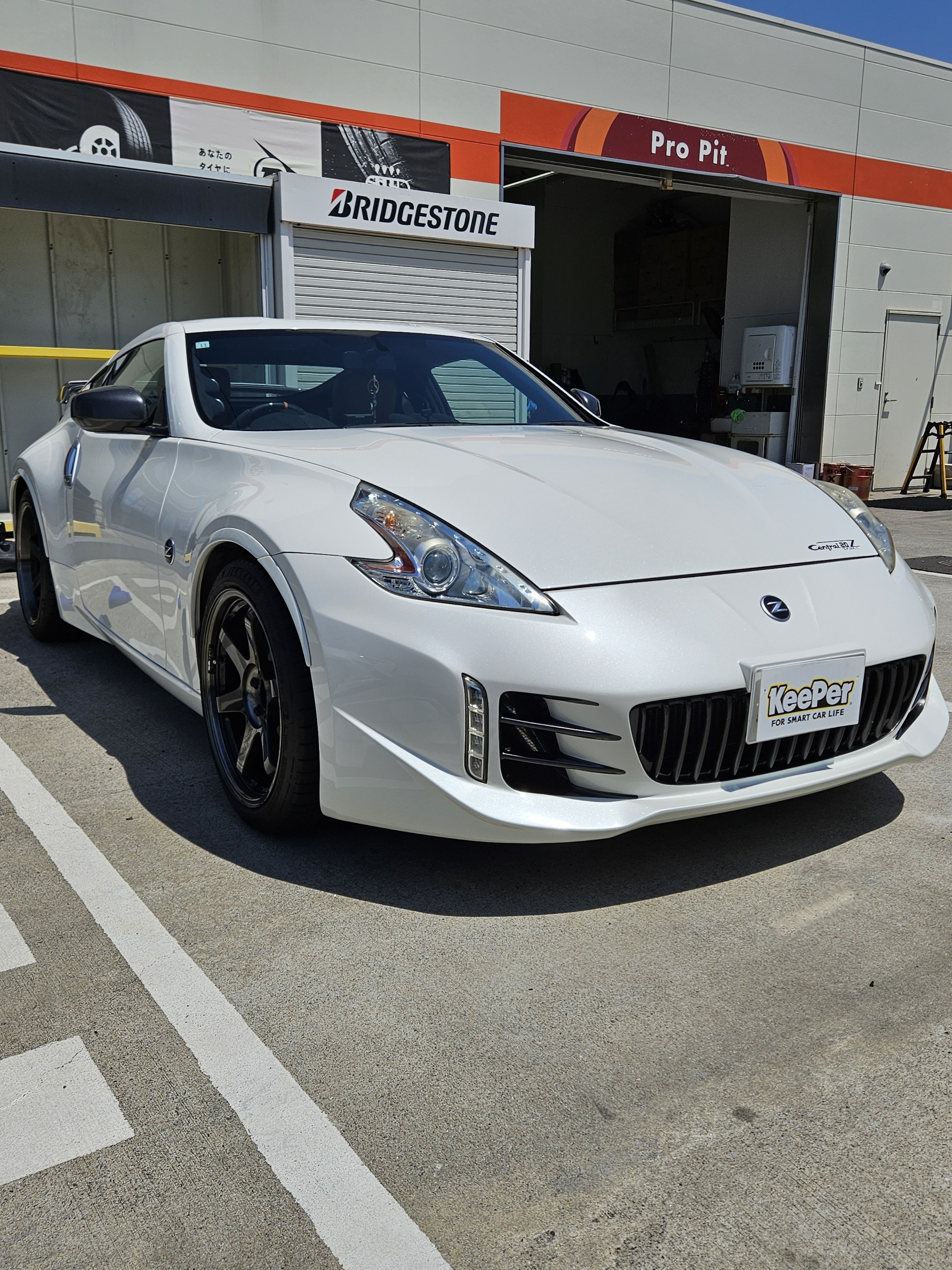 夏の急な雨も安心 車のコーティングと点検で快適ドライブ🚗