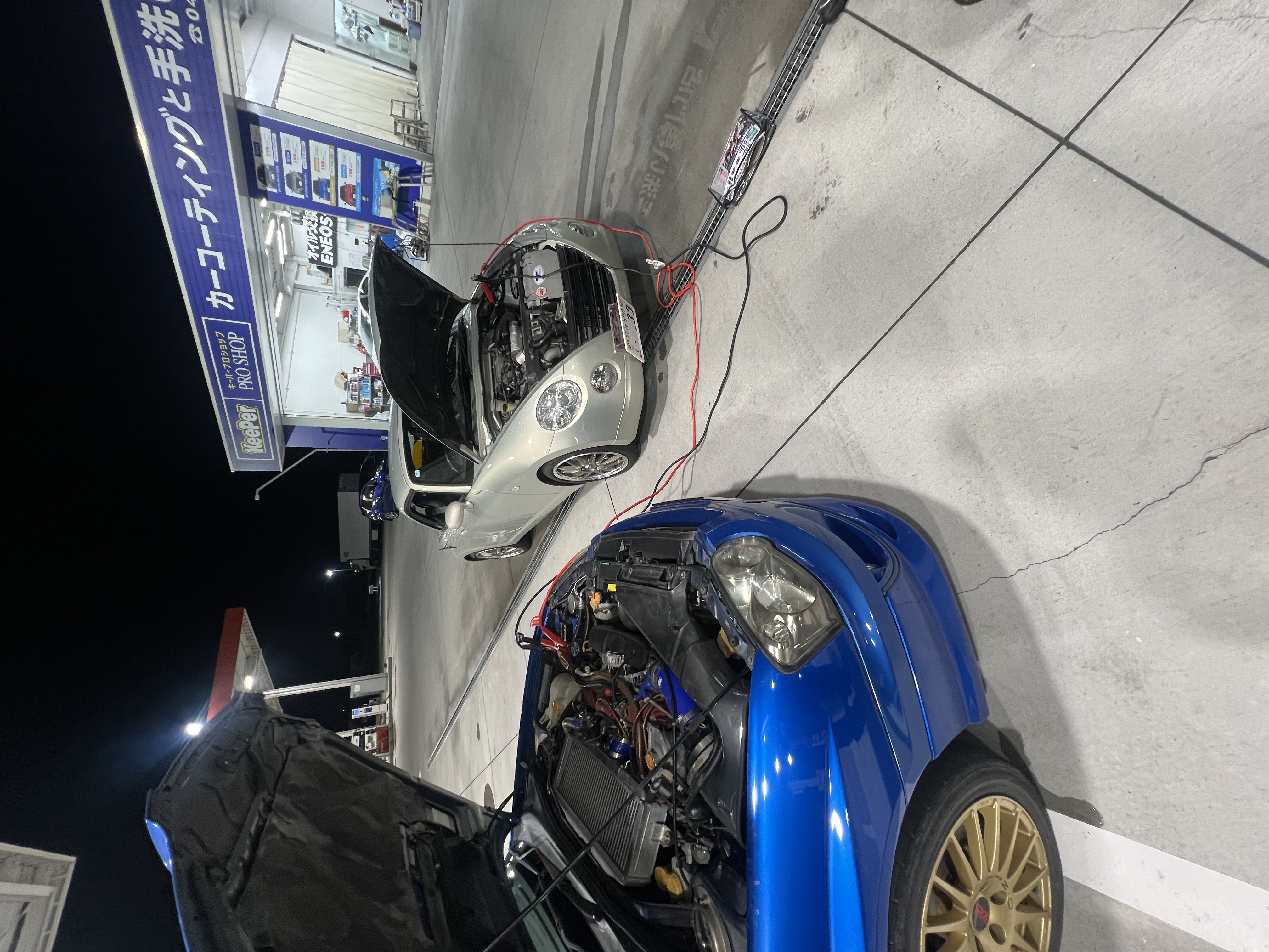 秋の車トラブル対策におすすめバッテリー点検と給油サービス⛽