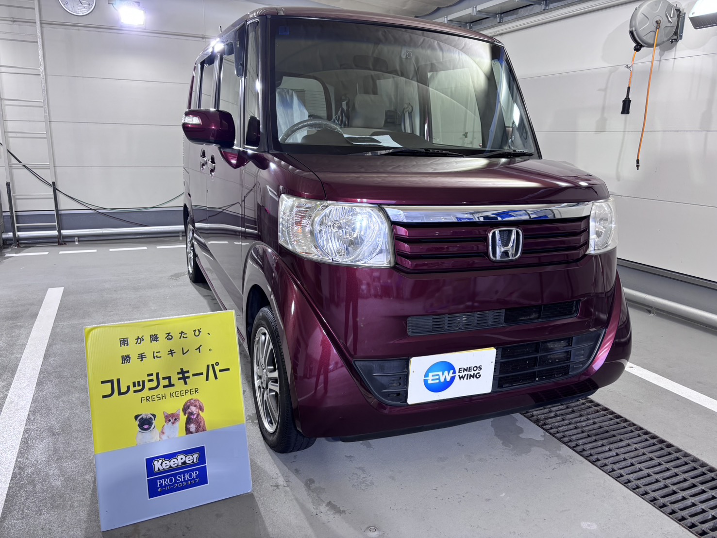 ホンダ N-BOXにフレッシュキーパーを施工した後のツヤのあるボディ