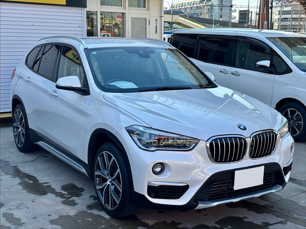 板橋TSで実施するBMW X1の冬季コーティングと窓ガラスメンテナンス❄️