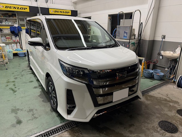 板橋TSで冬のトヨタノアを守るエコダイヤモンドキーパー施工解説