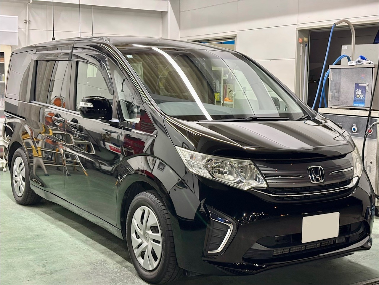 冬のステップワゴンを守るクリスタルキーパー施工と冬季メンテナンス❄️