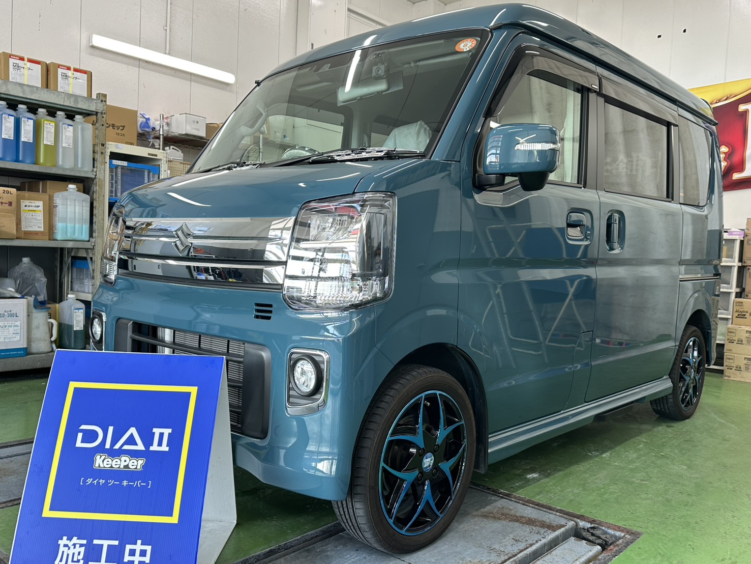 濃紺車にフレッシュでツヤツヤボディに