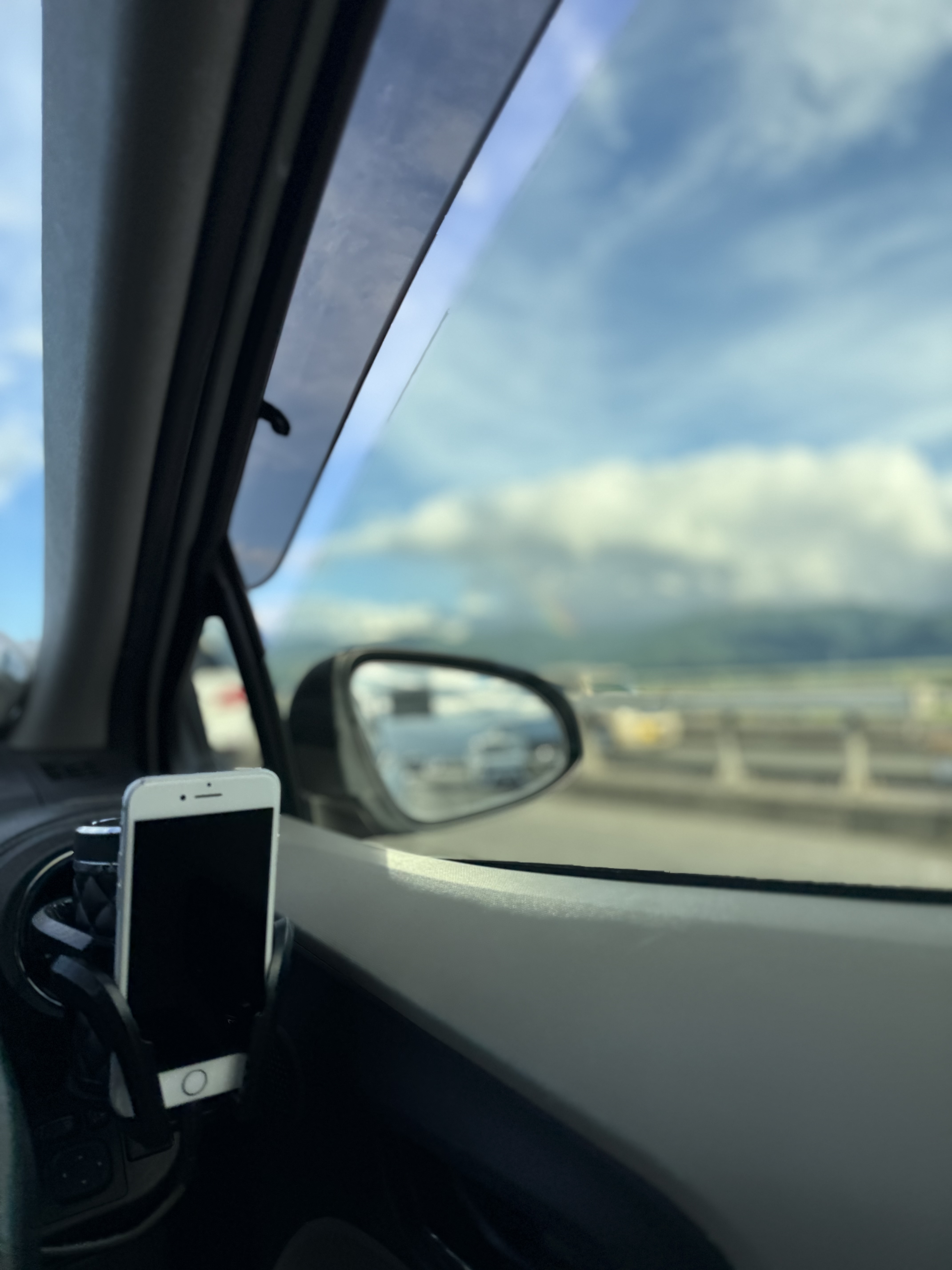 夏の安全運転に役立つタイヤ点検とお得なオイル交換情報🌈