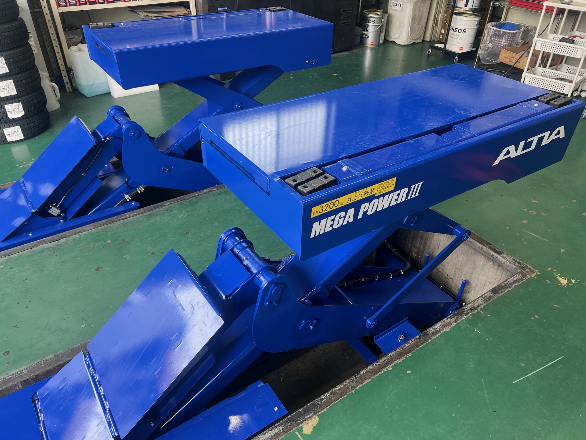 セルフ塩尻広丘SS新リフトで秋の車メンテを快適に🚗