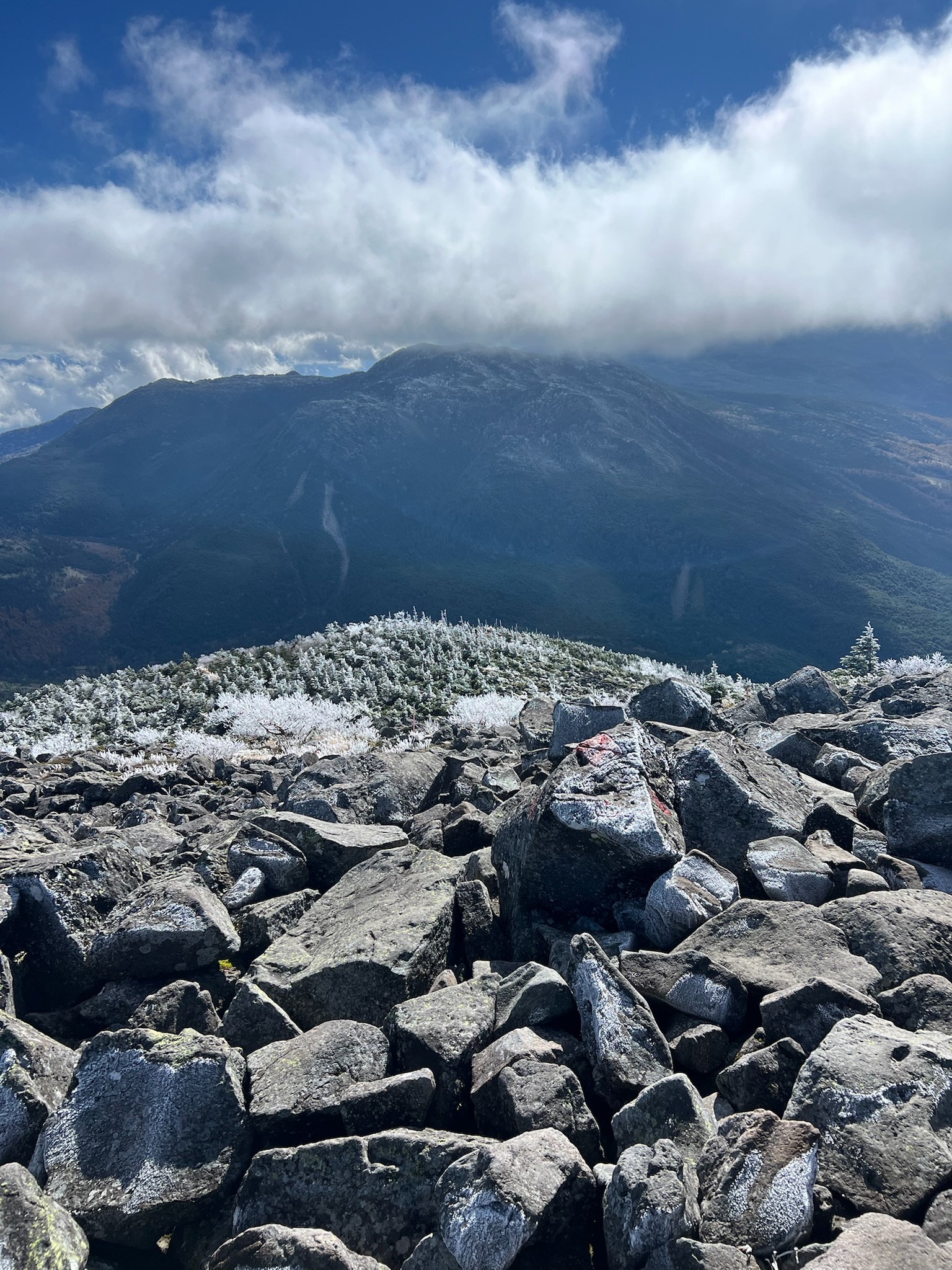 秋の登山と車メンテナンスポイント｜セルフ塩尻広丘SSおすすめ🚗