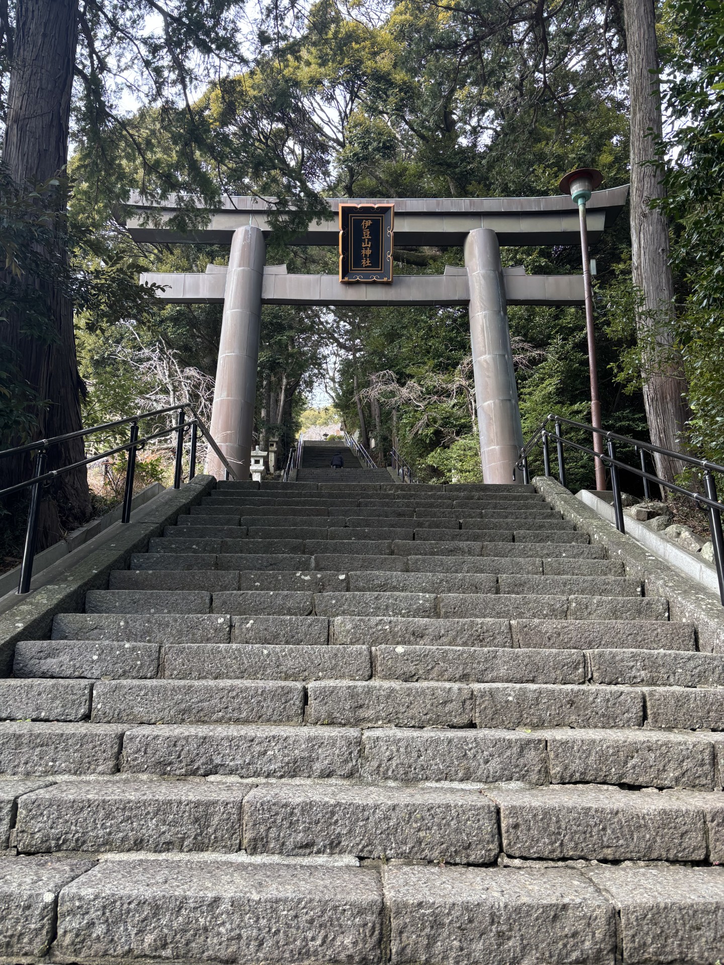 雨の日も安心安全に運転するための車メンテナンスポイント☔️