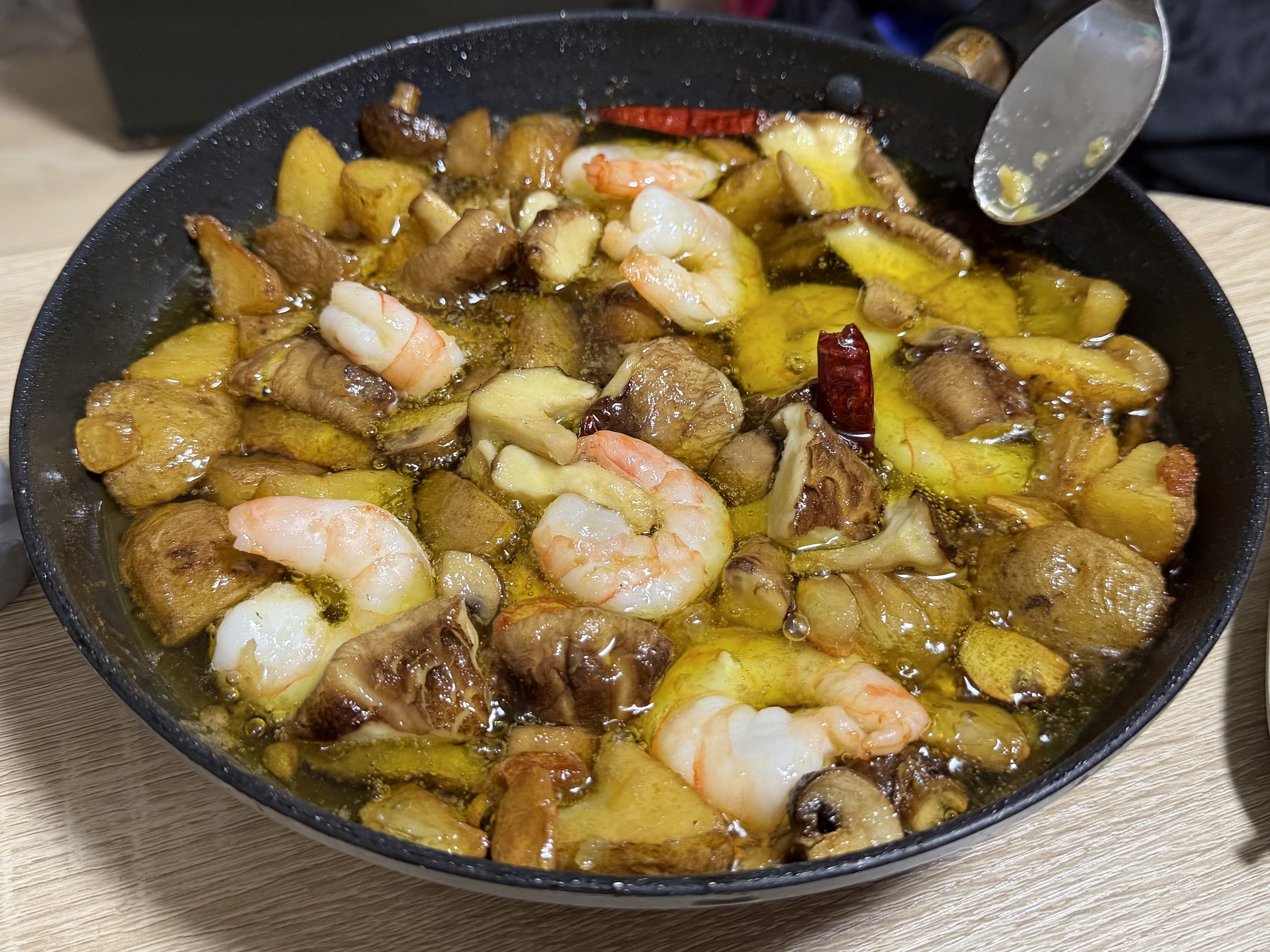 秋冬の安全ドライブに必須タイヤ交換と点検ポイント🚗