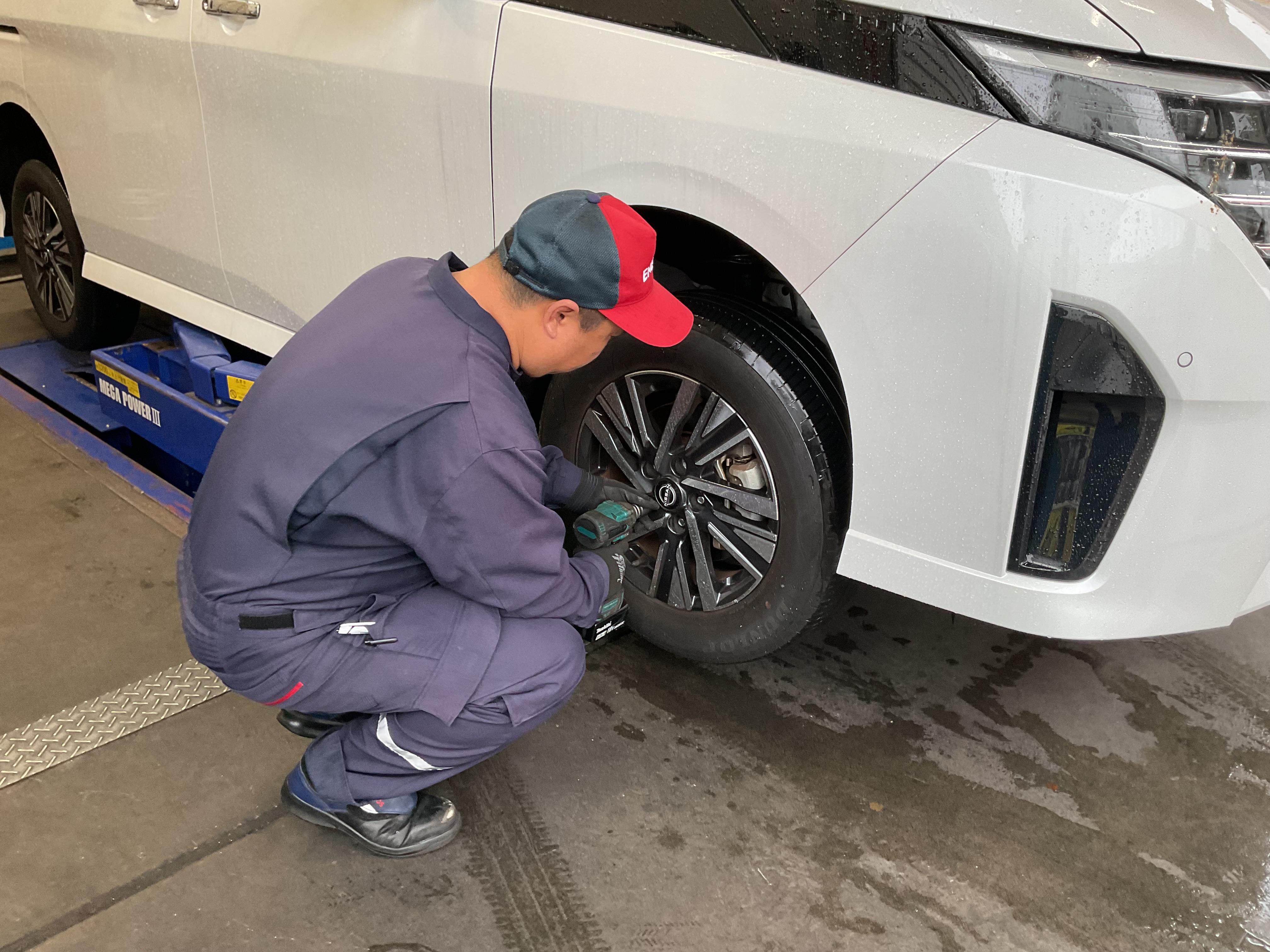 Dr.Drive清水西SSにて日産／セレナのタイヤ脱着を実施🎵