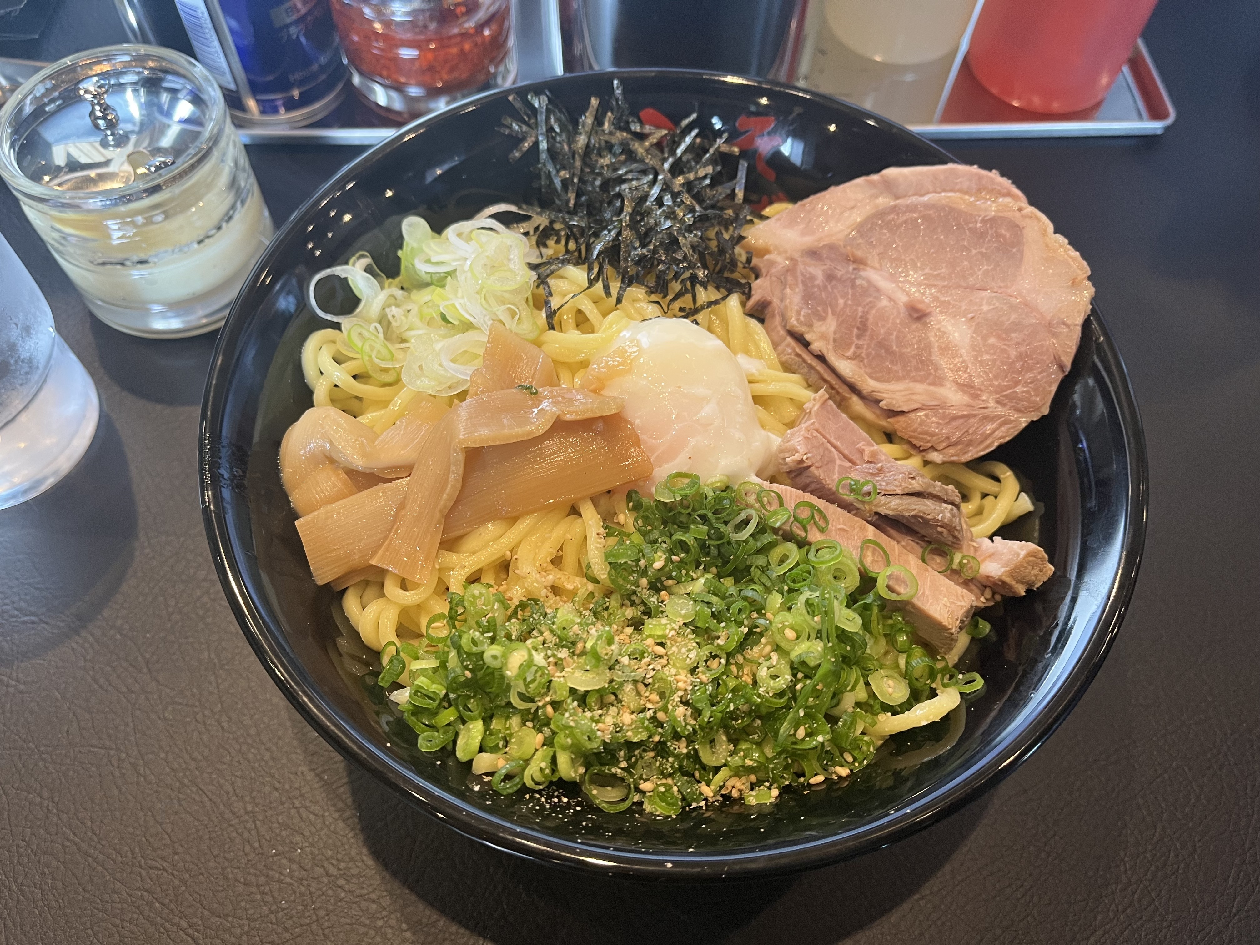 秋の安全ドライブに必須タイヤ空気圧とオイル交換ポイント🚗