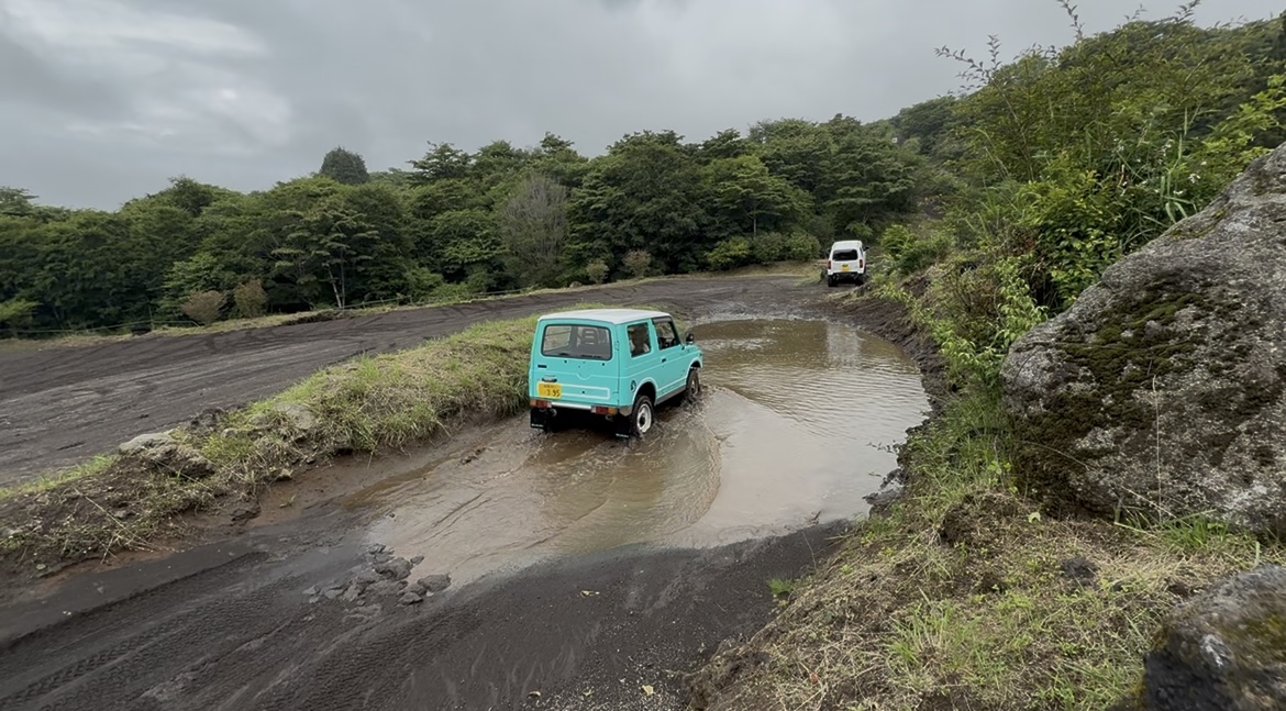夏本番前に必見エアコンクリーニングやタイヤ交換で快適ドライブ🚗✨