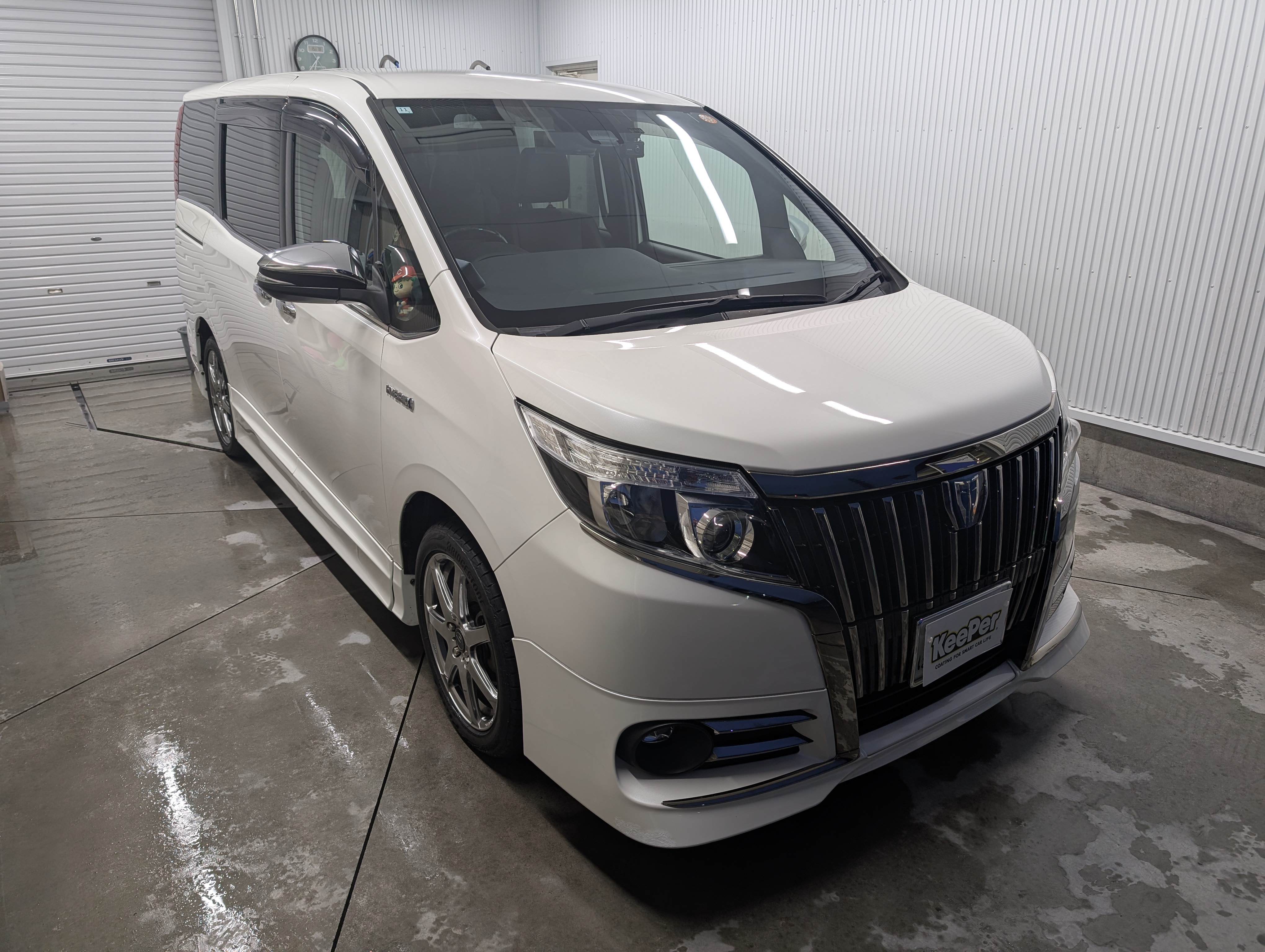 春の雨対策に最適 フレッシュキーパー施工で愛車を守る方法