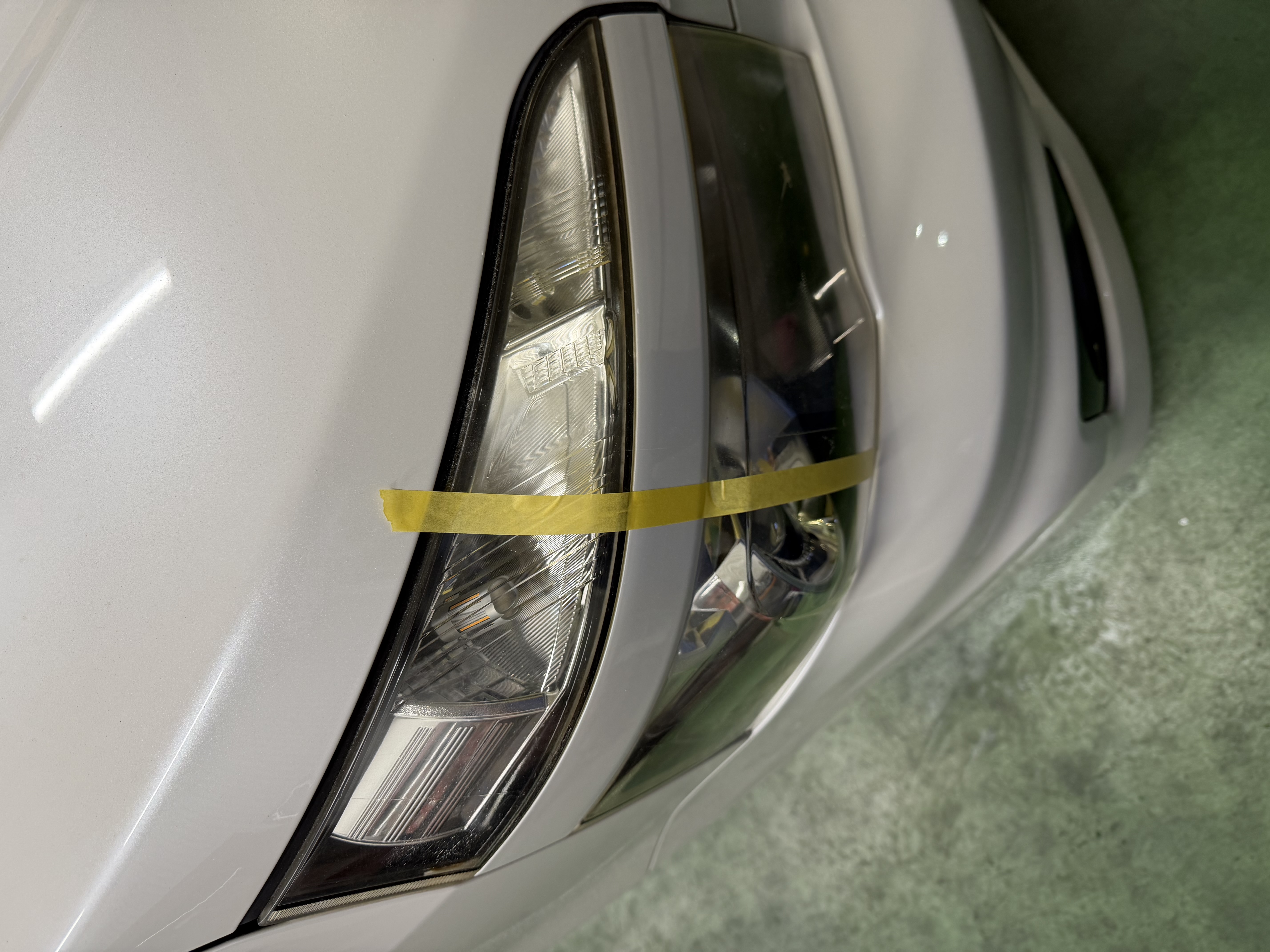 春の雨対策におすすめヘッドライト黄ばみ取り500円キャンペーン🚗