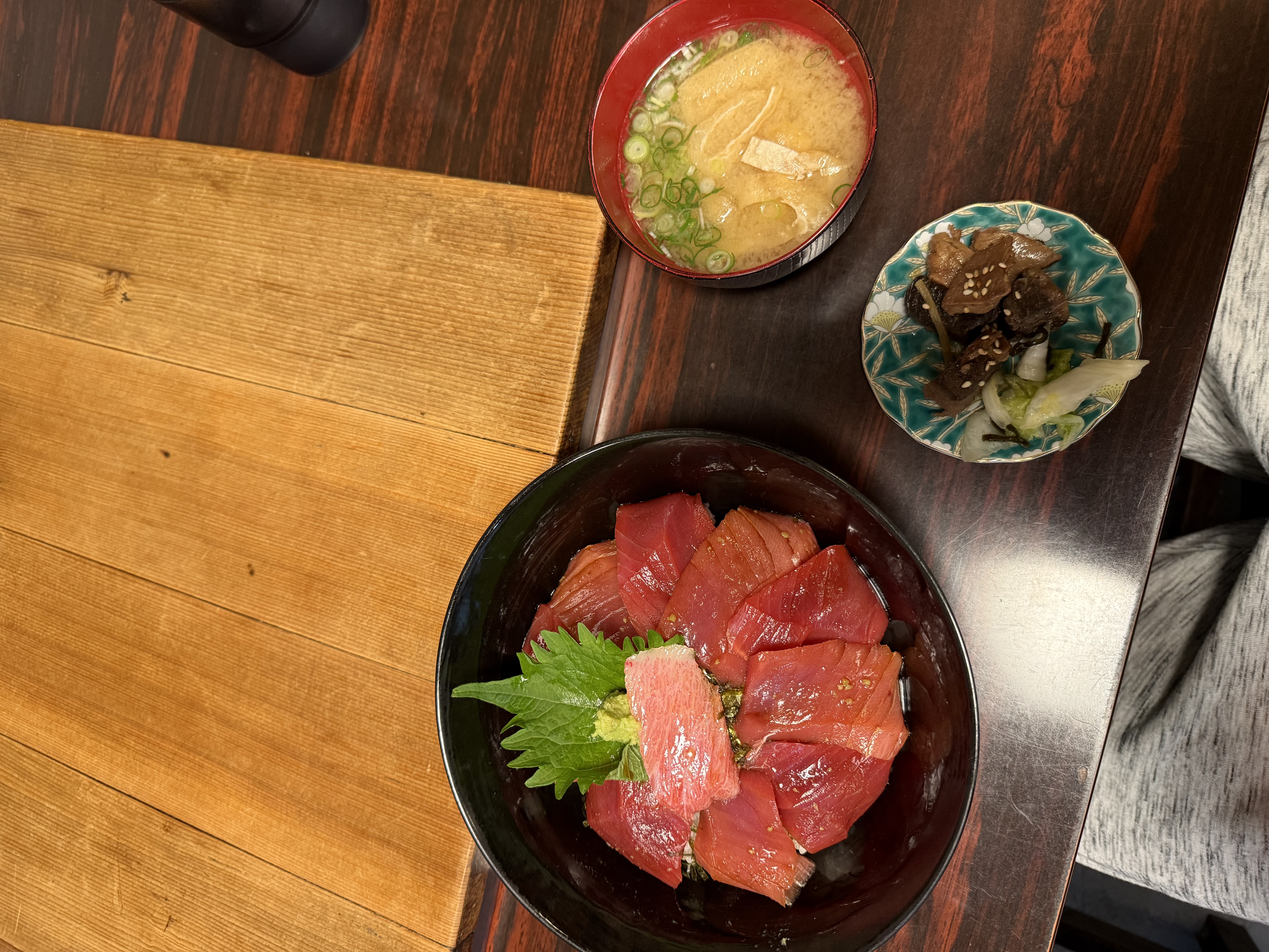 秋のタイヤ点検は田子の浦港SSで無料チェックしよう🚗