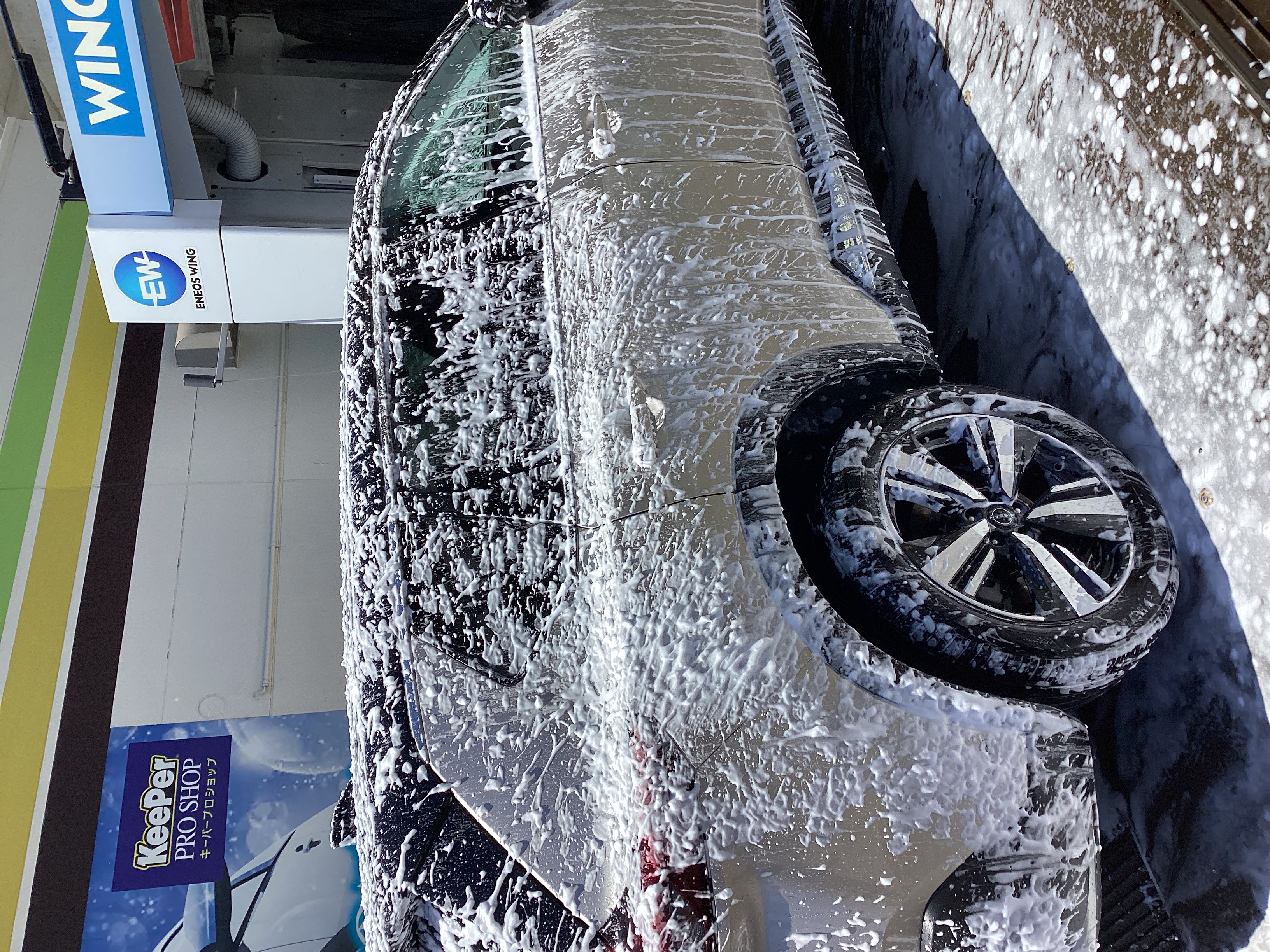 雨の日も安心モコモコ泡洗車とタイヤセール情報🚗✨