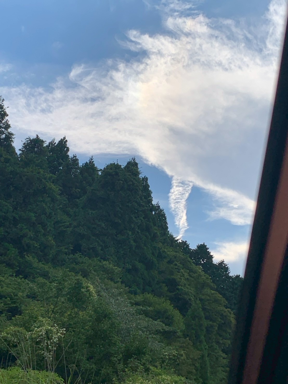 沼津下香貫SSの夏対策と竜巻雲の不思議な瞬間🌀