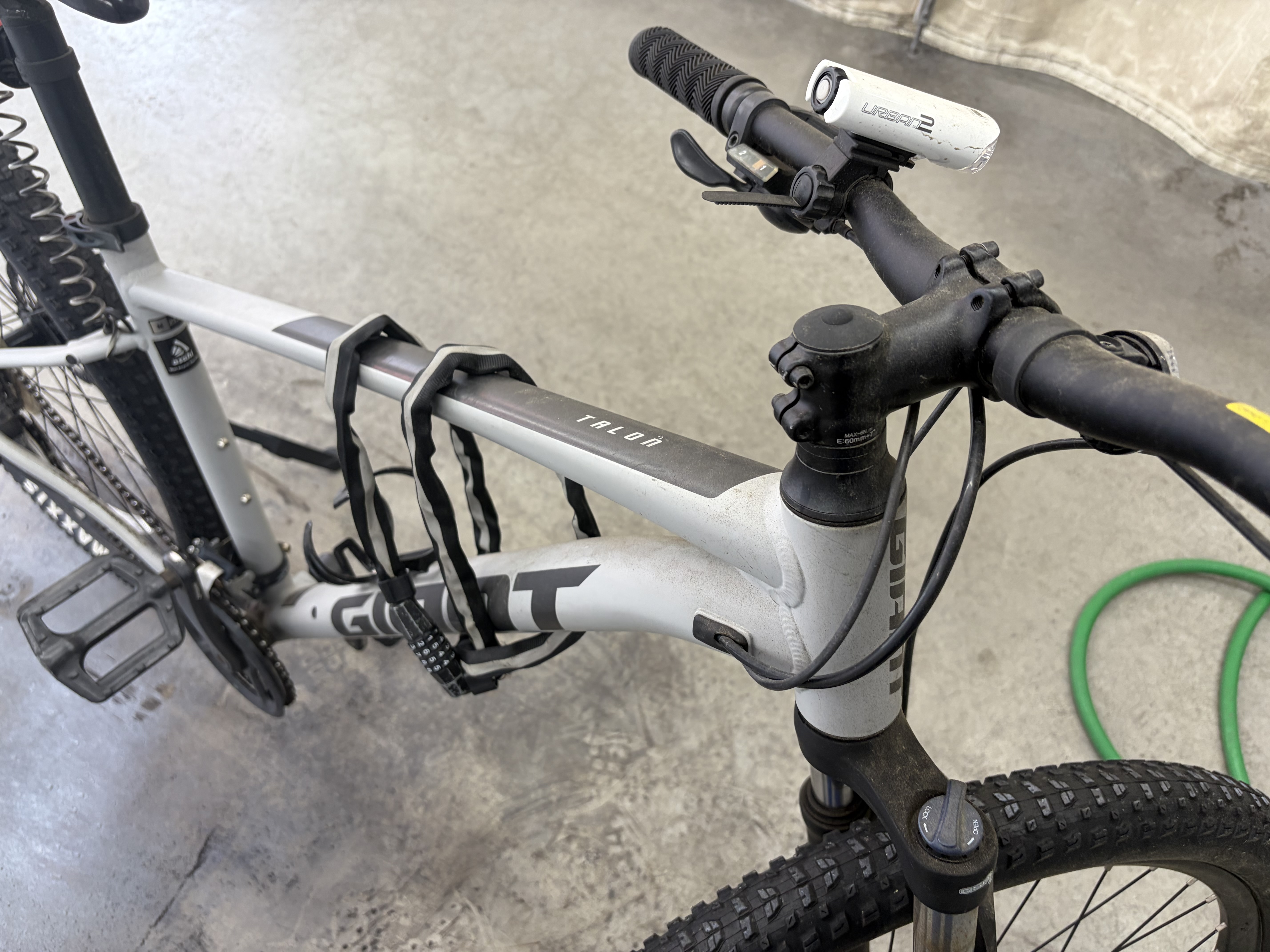 ガソリンスタンドで自転車もピカピカに！夏の愛車ケア術🚗