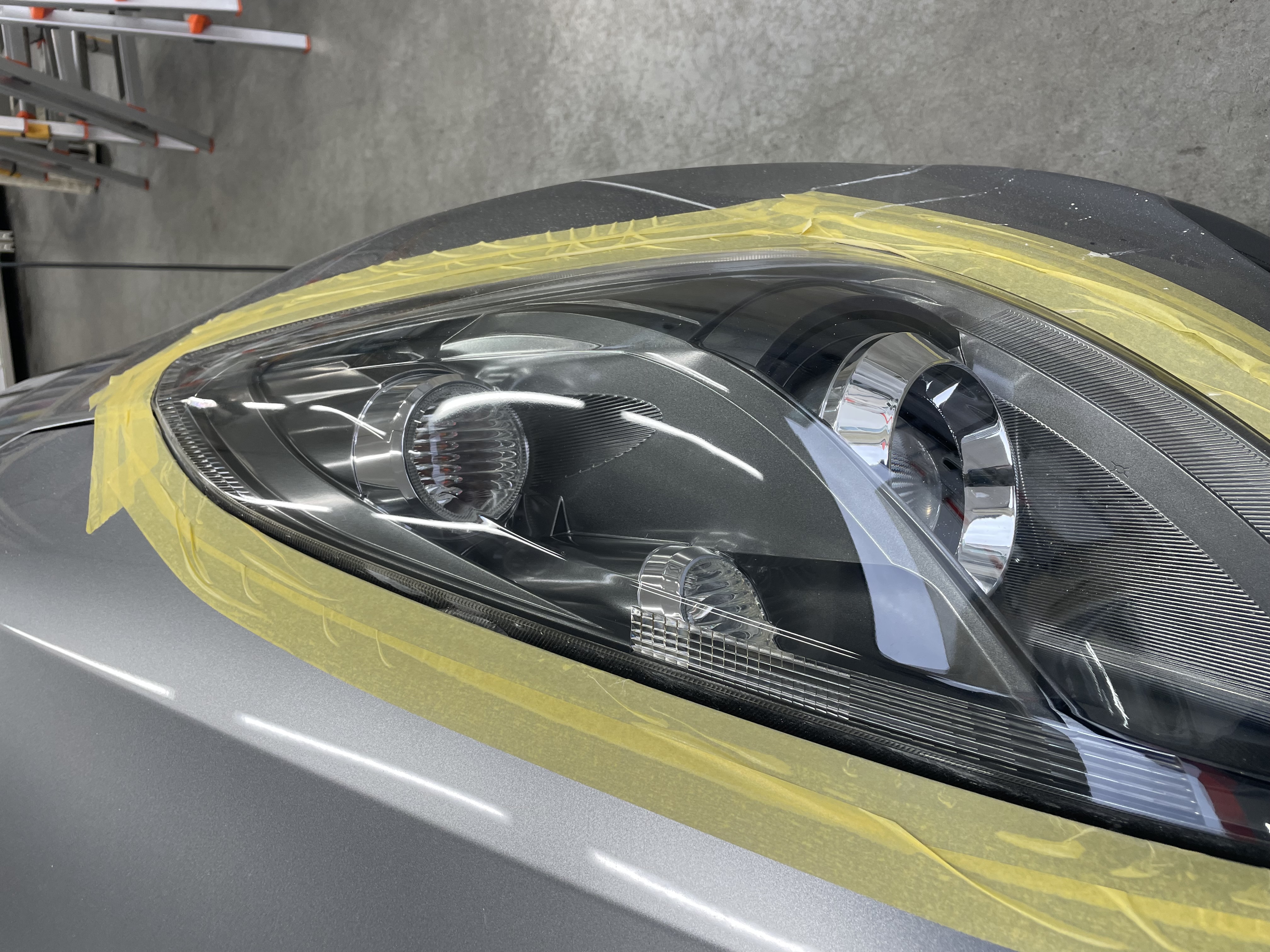 冬の夜道も安心 ヘッドライトクリーニングで視界スッキリ✨