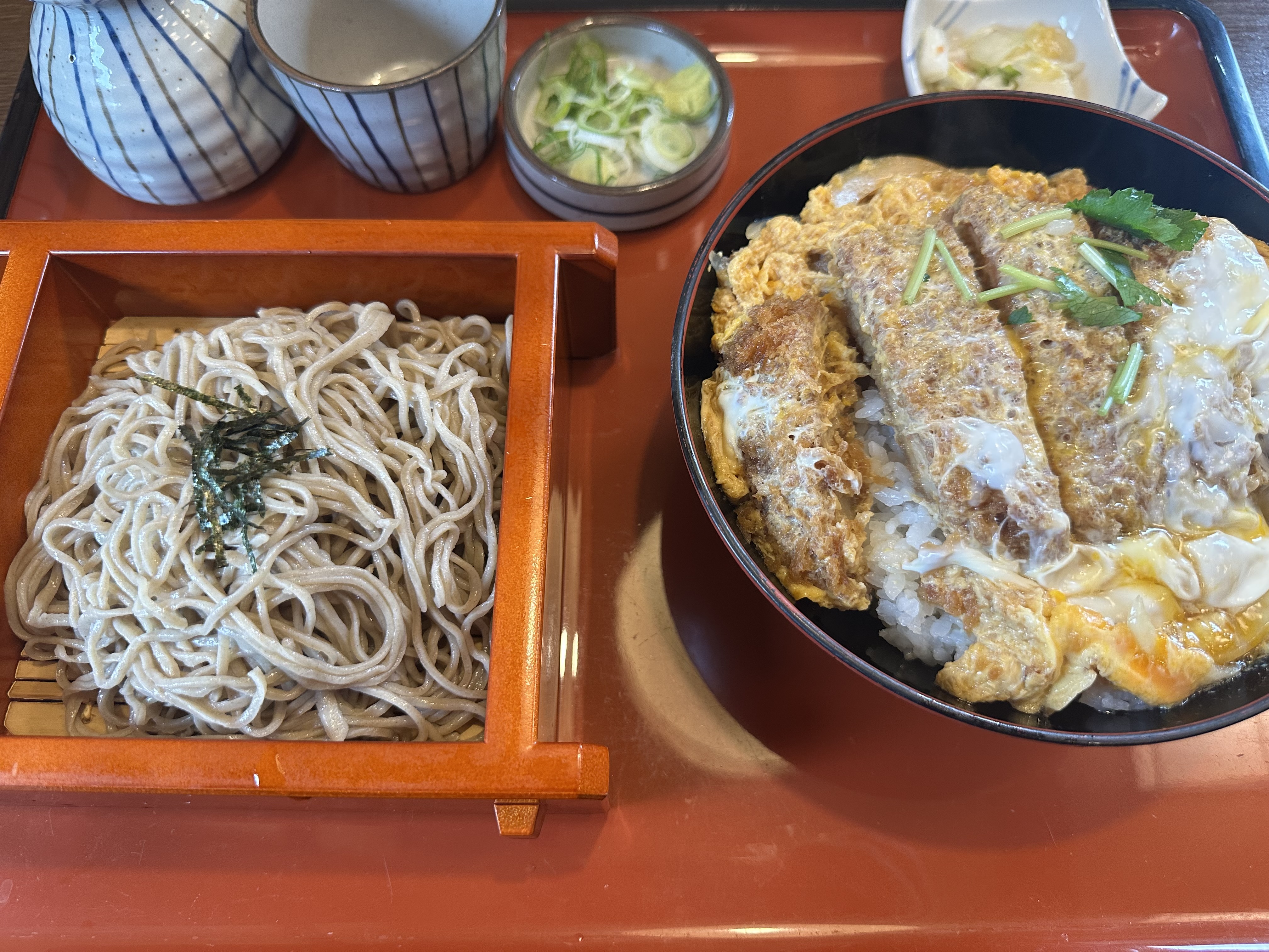 お蕎麦とカツ丼