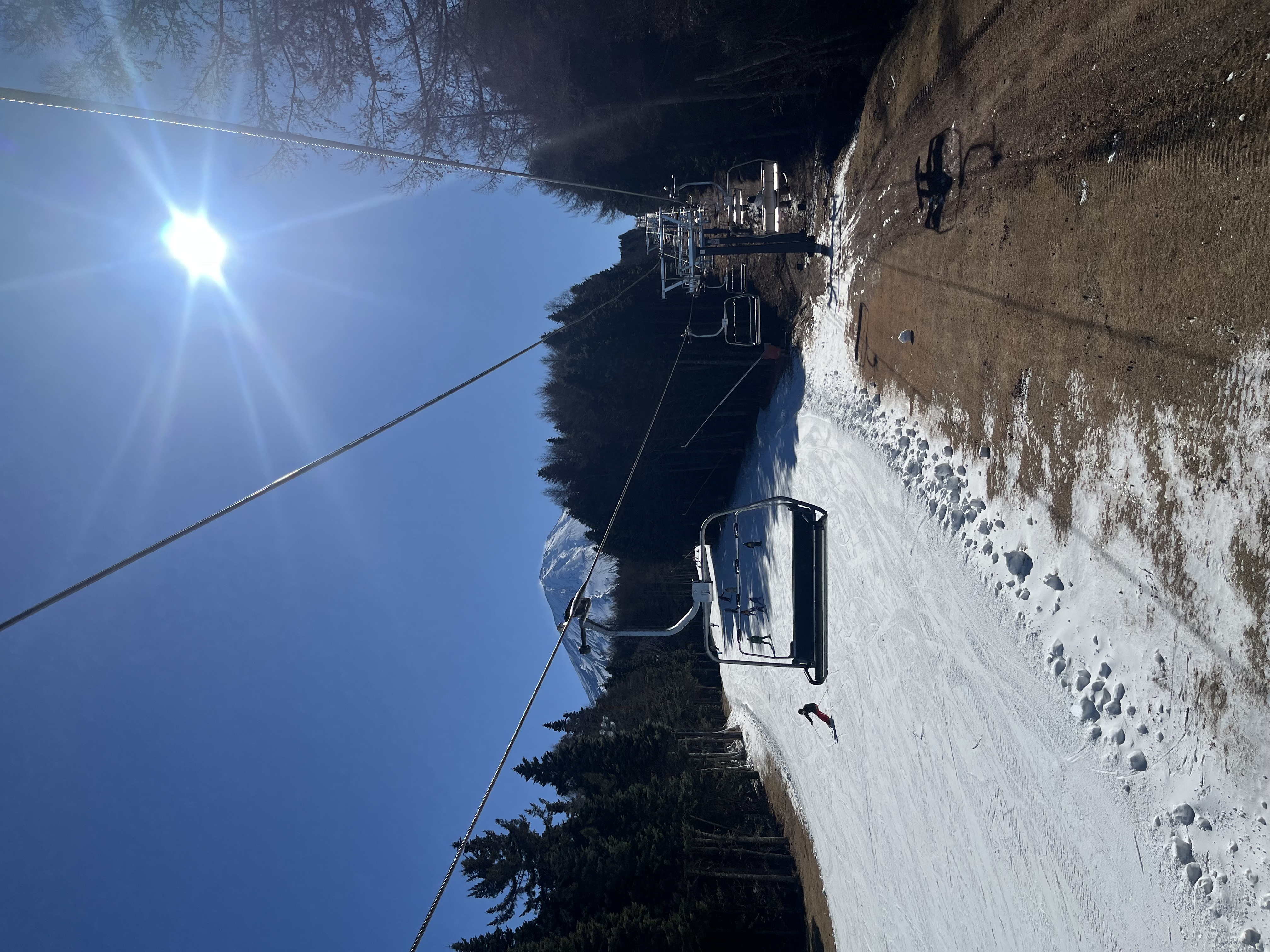 冬の安全運転に役立つタイヤ点検と冬支度のポイント❄️