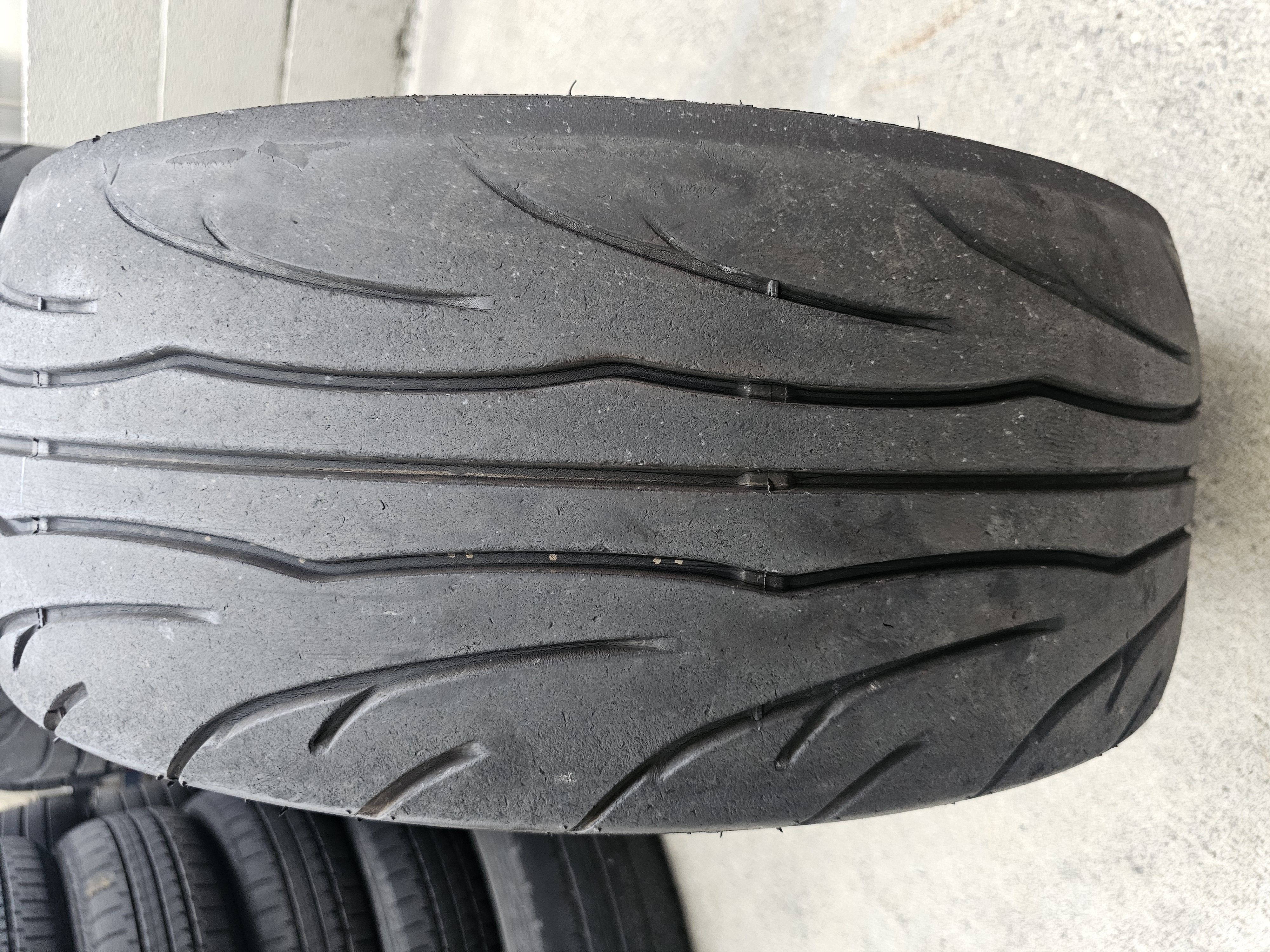 冬のタイヤ点検で安心ドライブを守る方法🚗安全チェックのコツ